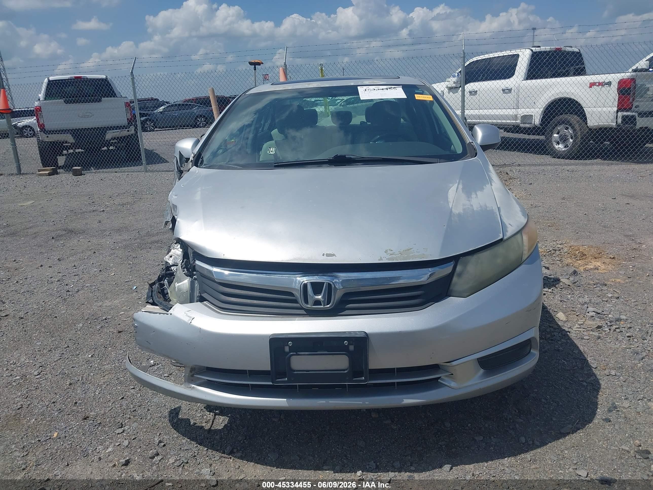 2012 Honda Civic Ex Silver vin: 2HGFB2F83CH319858
