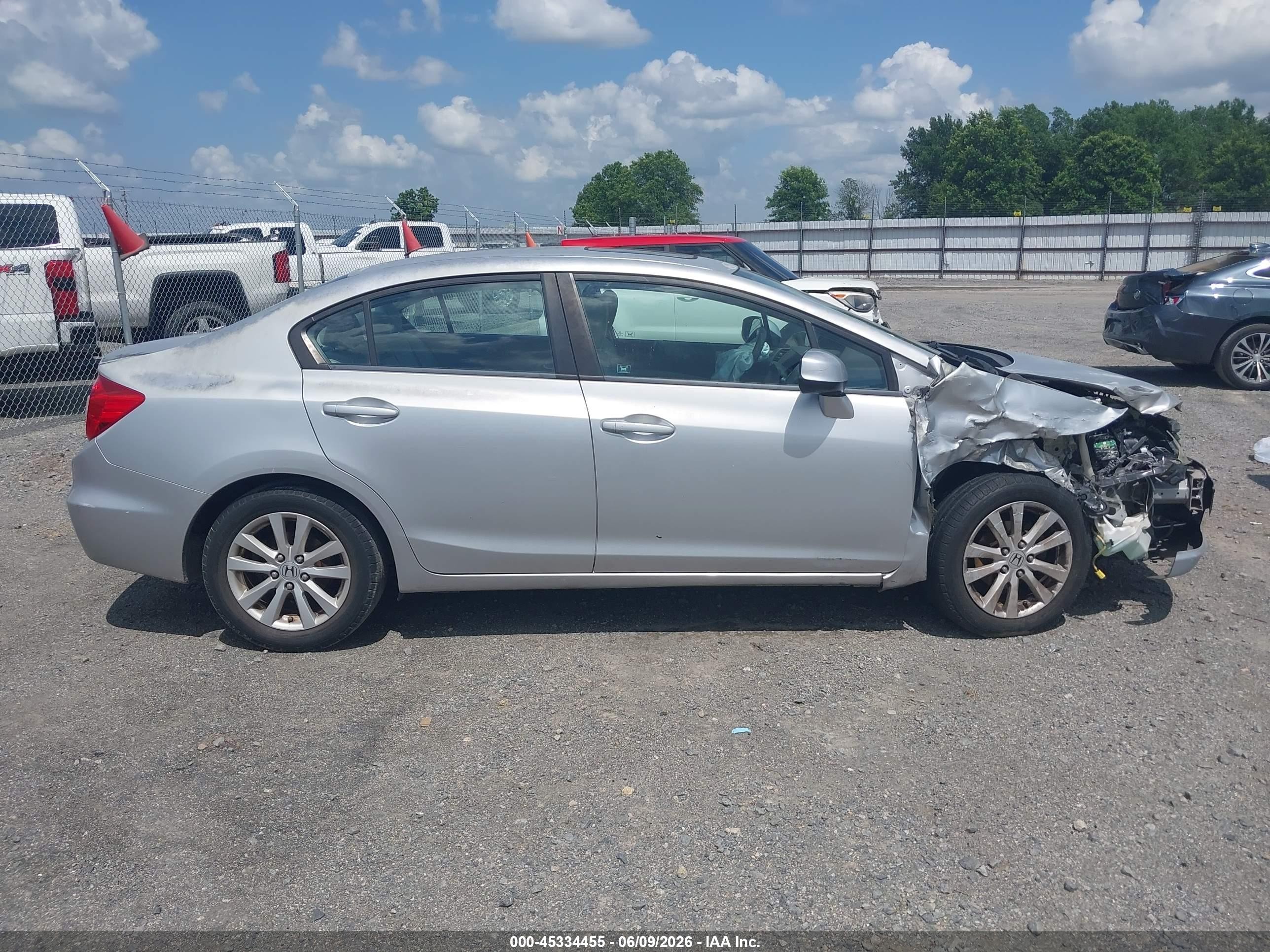 2012 Honda Civic Ex Silver vin: 2HGFB2F83CH319858
