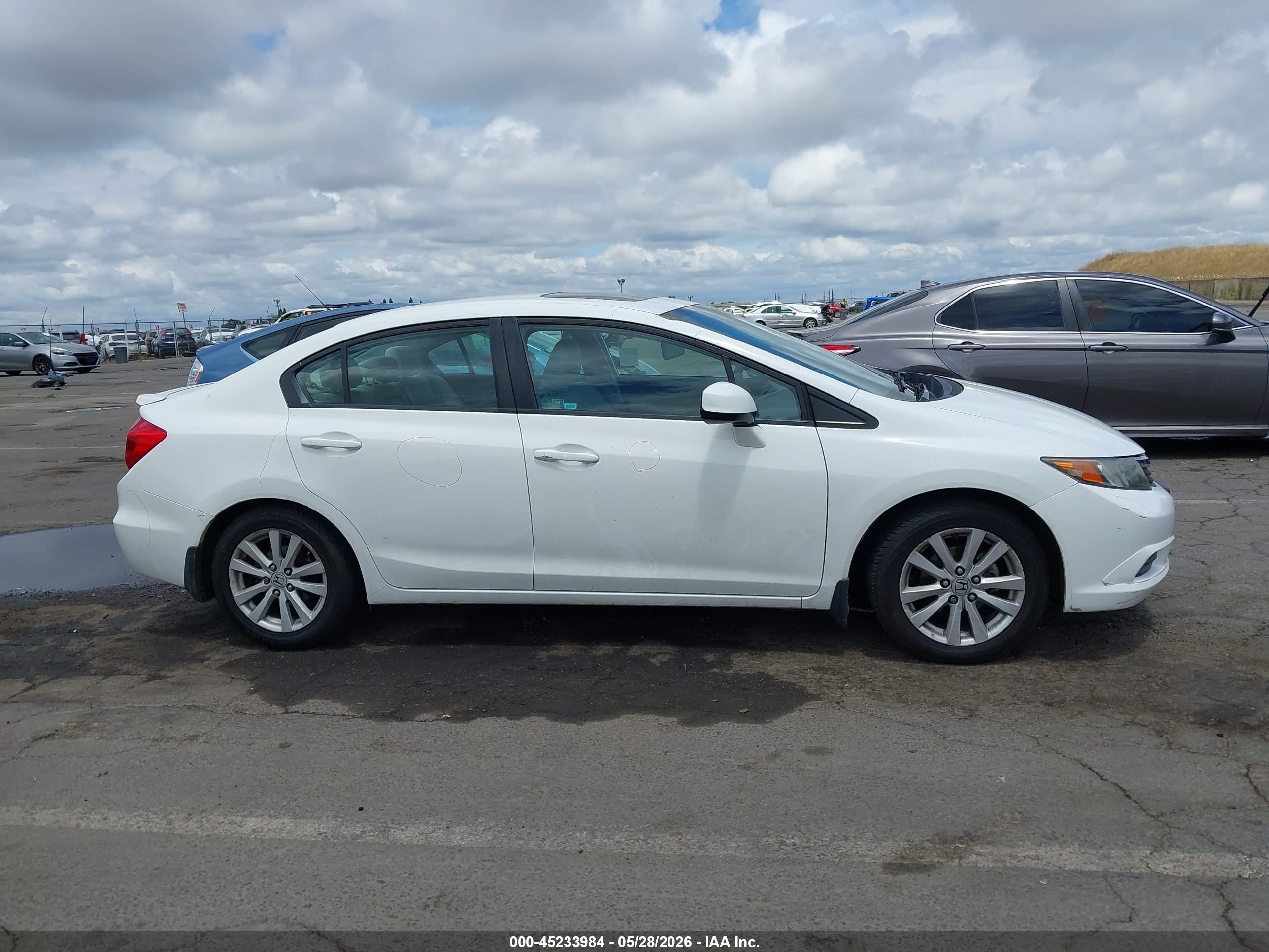 2012 Honda Civic Ex White vin: 2HGFB2F85CH524405