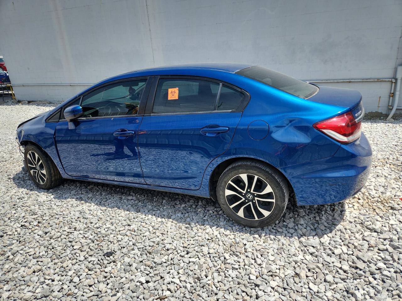 2015 Honda Civic Ex Blue vin: 2HGFB2F88FH561825 Damage: Left Front Fender, Severe Damage, Replacement Required
