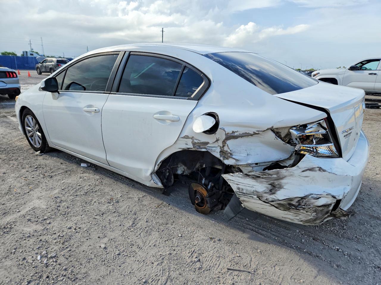 2012 Honda Civic Exl White vin: 2HGFB2F94CH524436