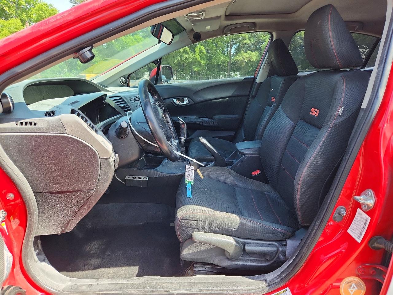 2012 Honda Civic Red vin: 2HGFB6E52CH706528