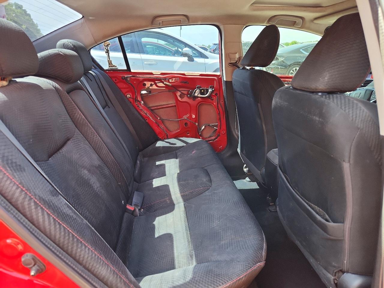 2012 Honda Civic Red vin: 2HGFB6E52CH706528