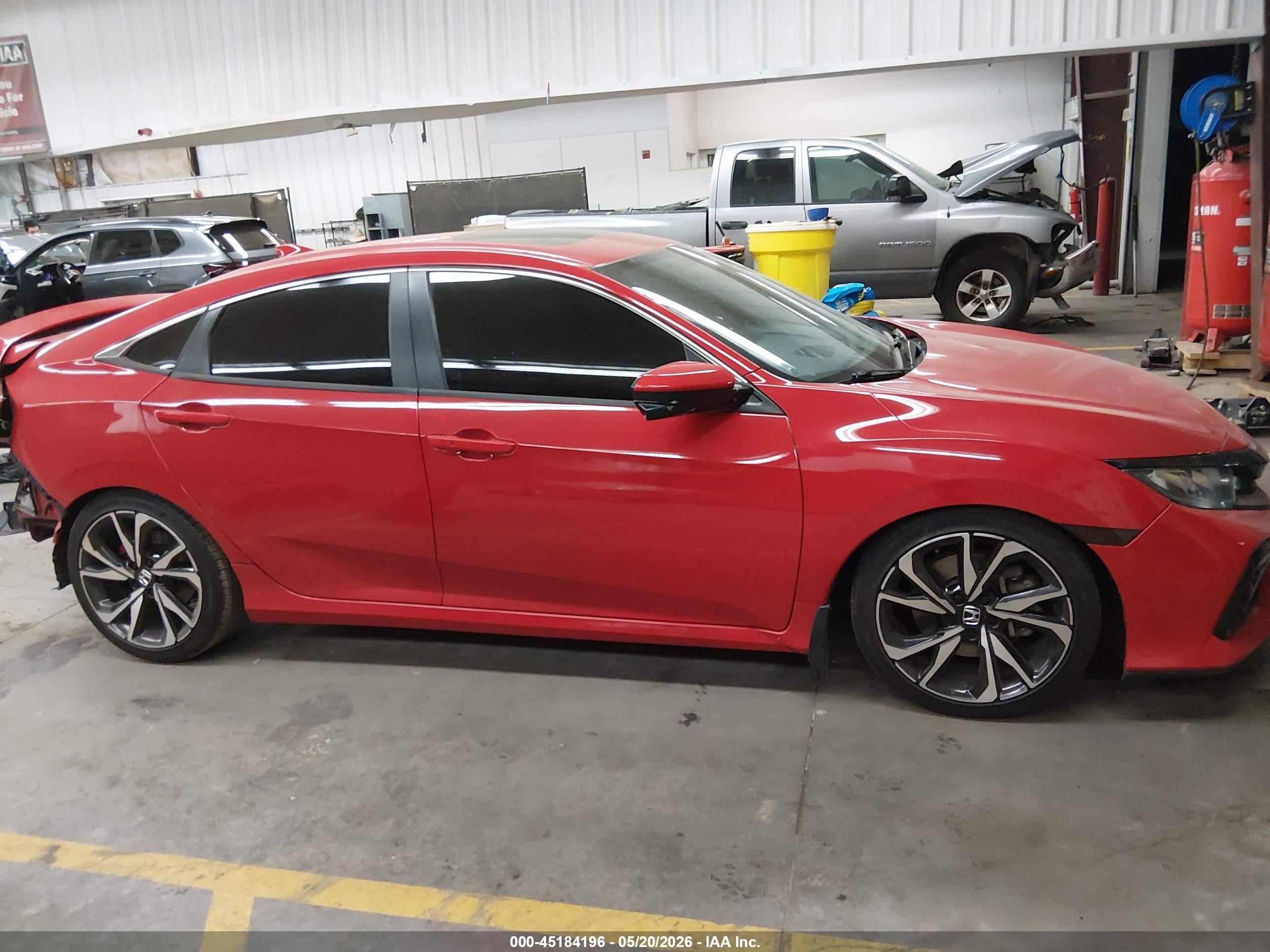 2018 Honda Civic Si Red vin: 2HGFC1E55JH709517