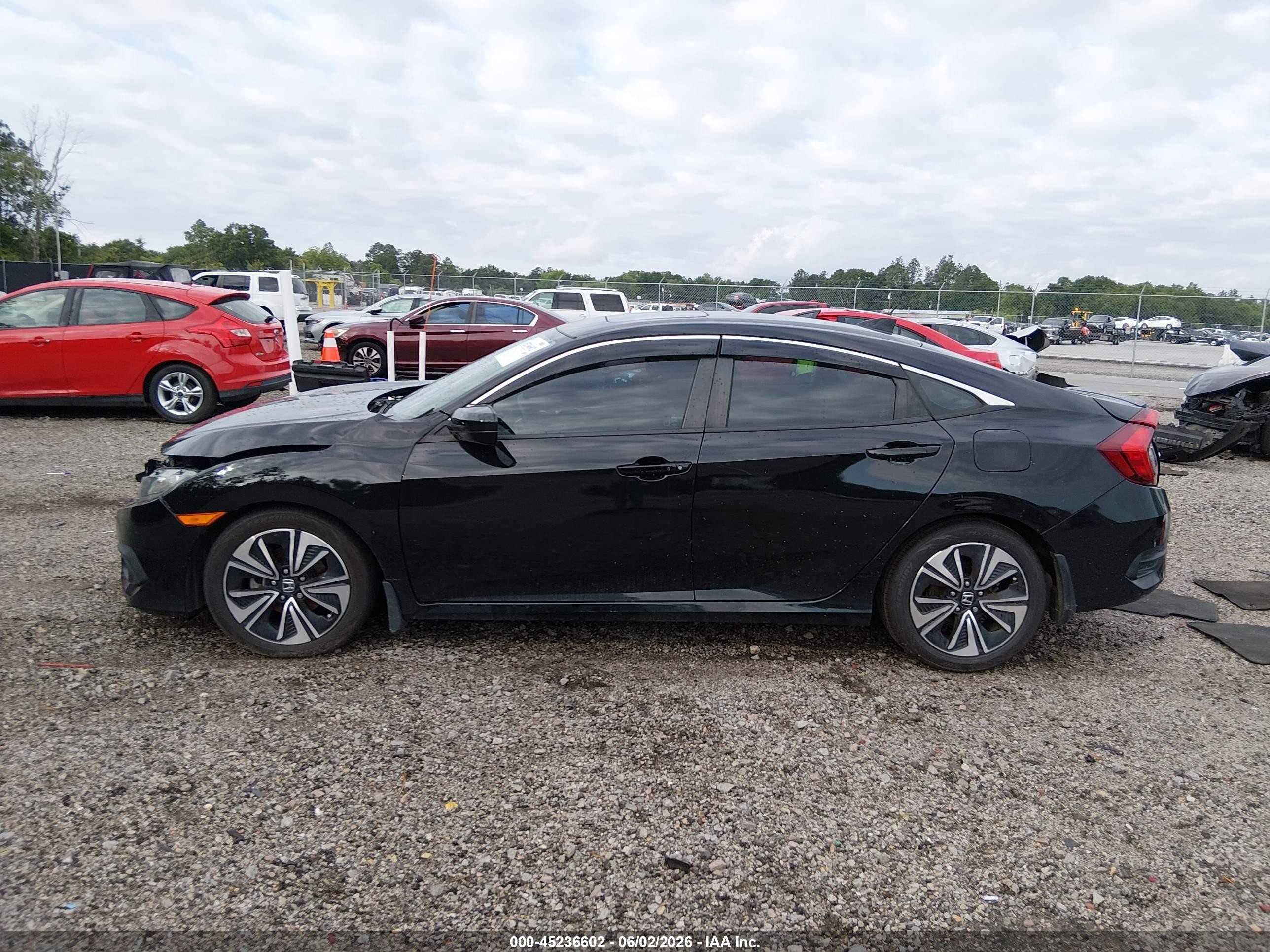 2018 Honda Civic Ex-t Black vin: 2HGFC1F33JH640243