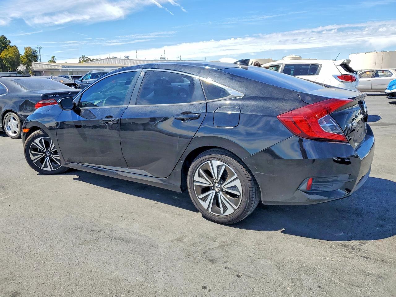 2017 Honda Civic Ex Черный vin: 2HGFC1F34HH647776