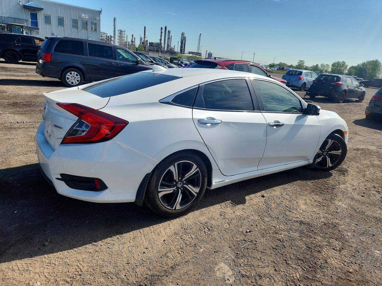 2016 Honda Civic Touring White vin: 2HGFC1F90GH114455