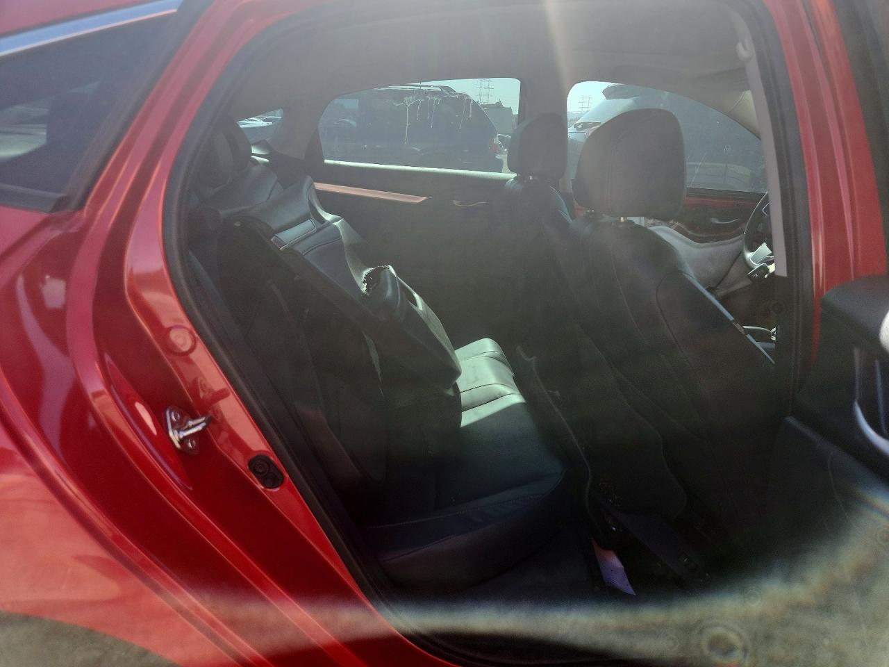 2016 Honda Civic Touring Red vin: 2HGFC1F91GH656602