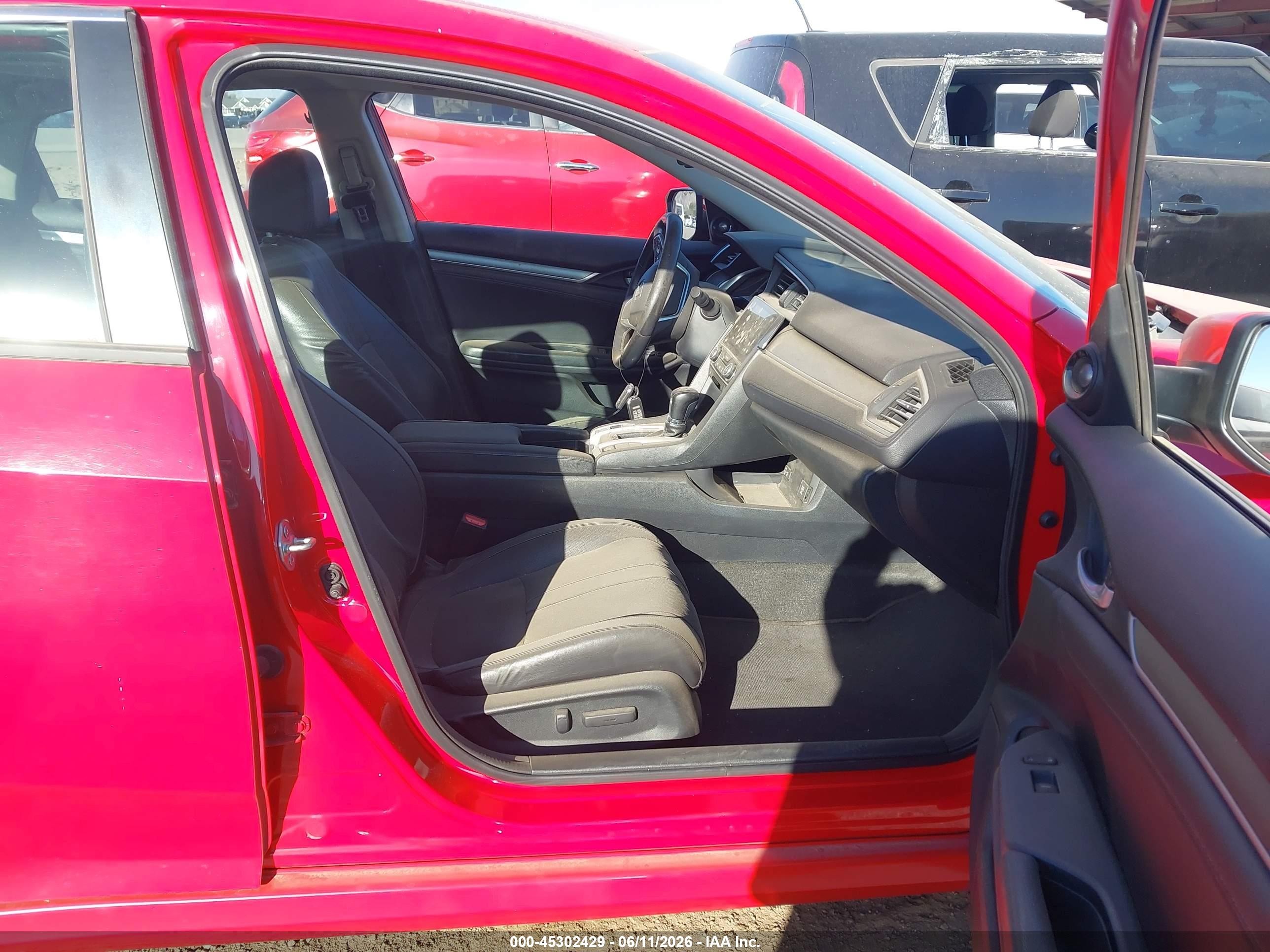 2016 Honda Civic Touring Red vin: 2HGFC1F92GH636262
