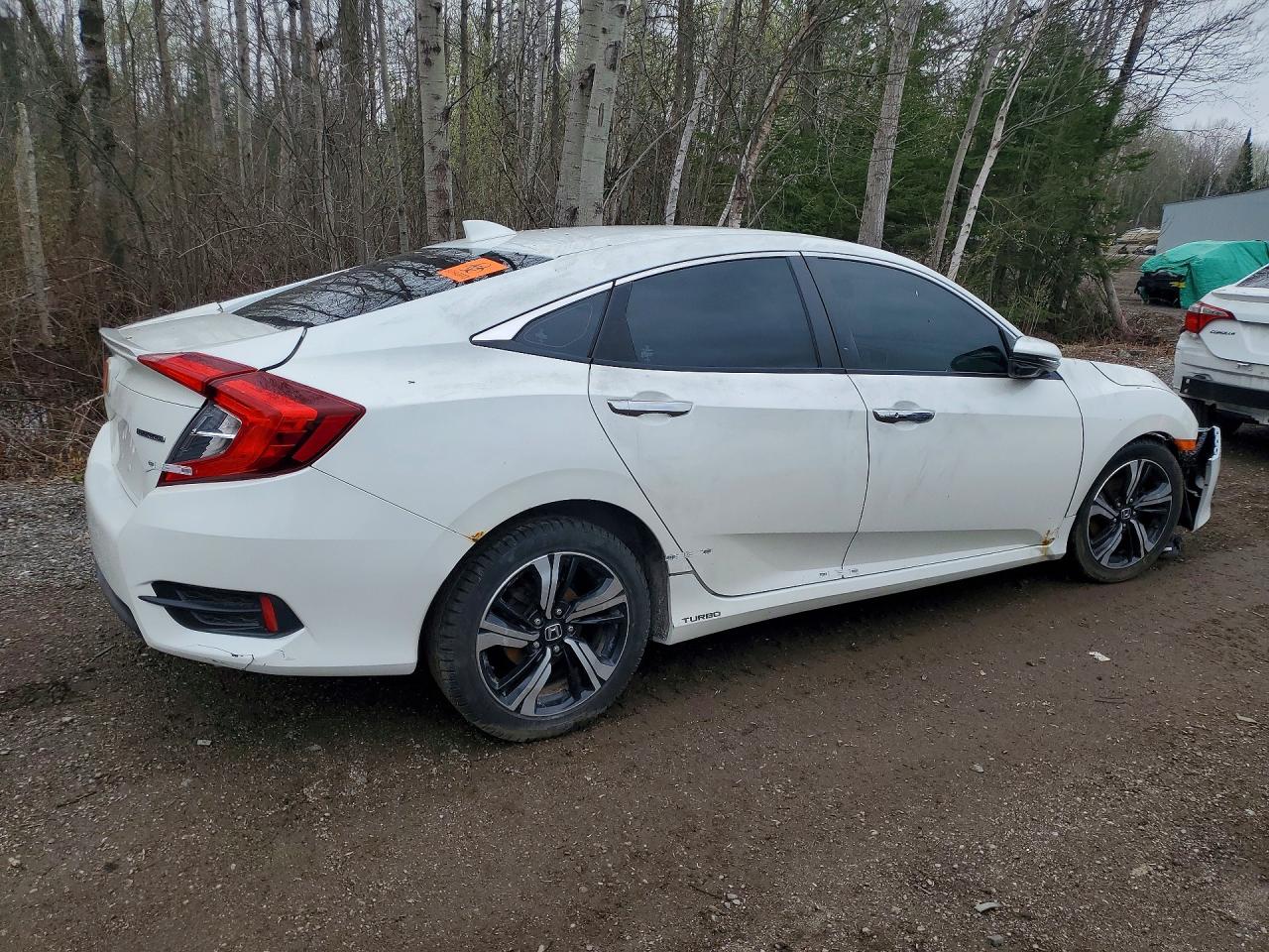 2016 Honda Civic Touring White vin: 2HGFC1F97GH104666
