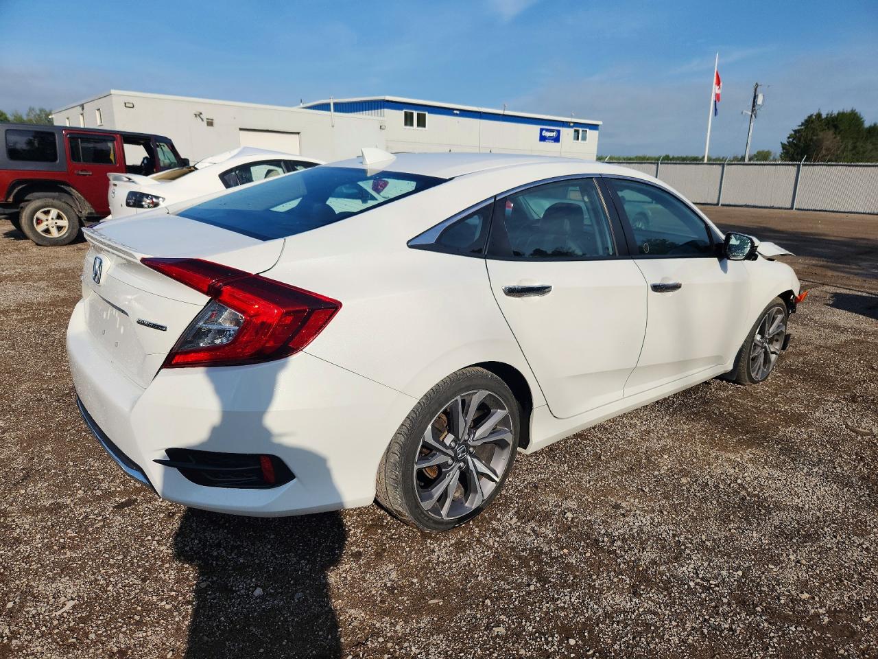 2019 Honda Civic Touring White vin: 2HGFC1F97KH101937