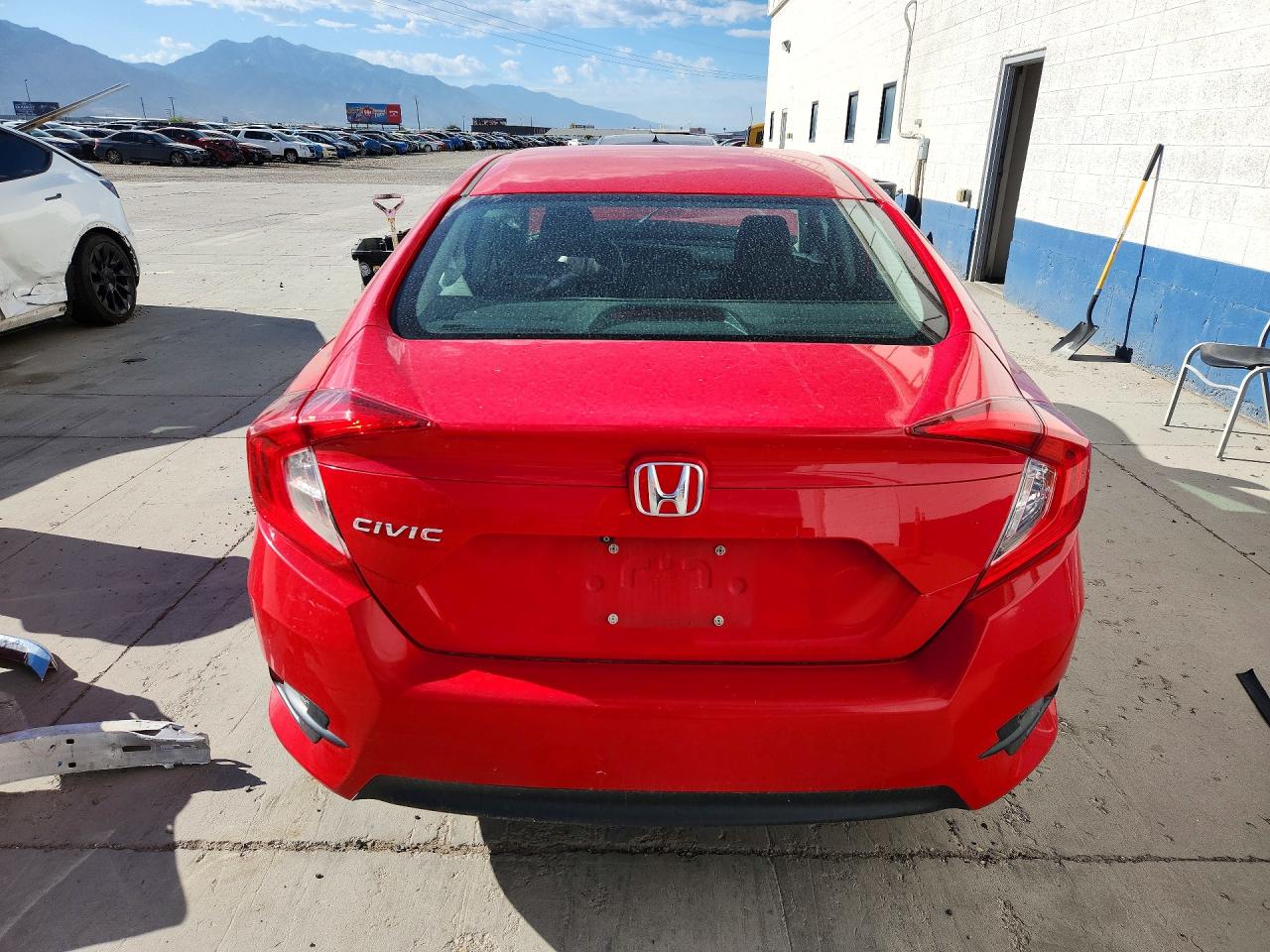 2016 Honda Civic Lx Red vin: 2HGFC2F50GH519332