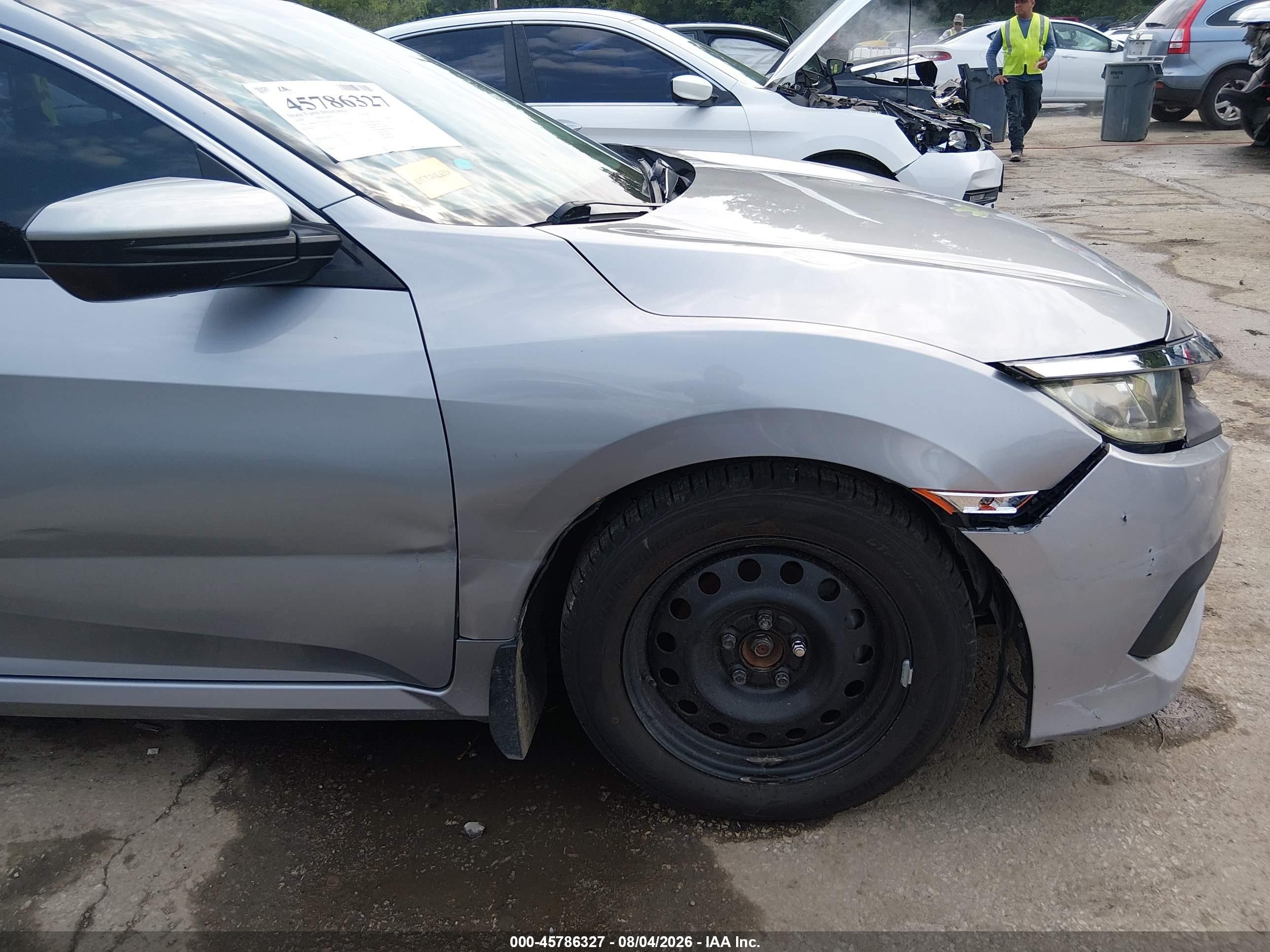 2018 Honda Civic Lx Silver vin: 2HGFC2F50JH557571