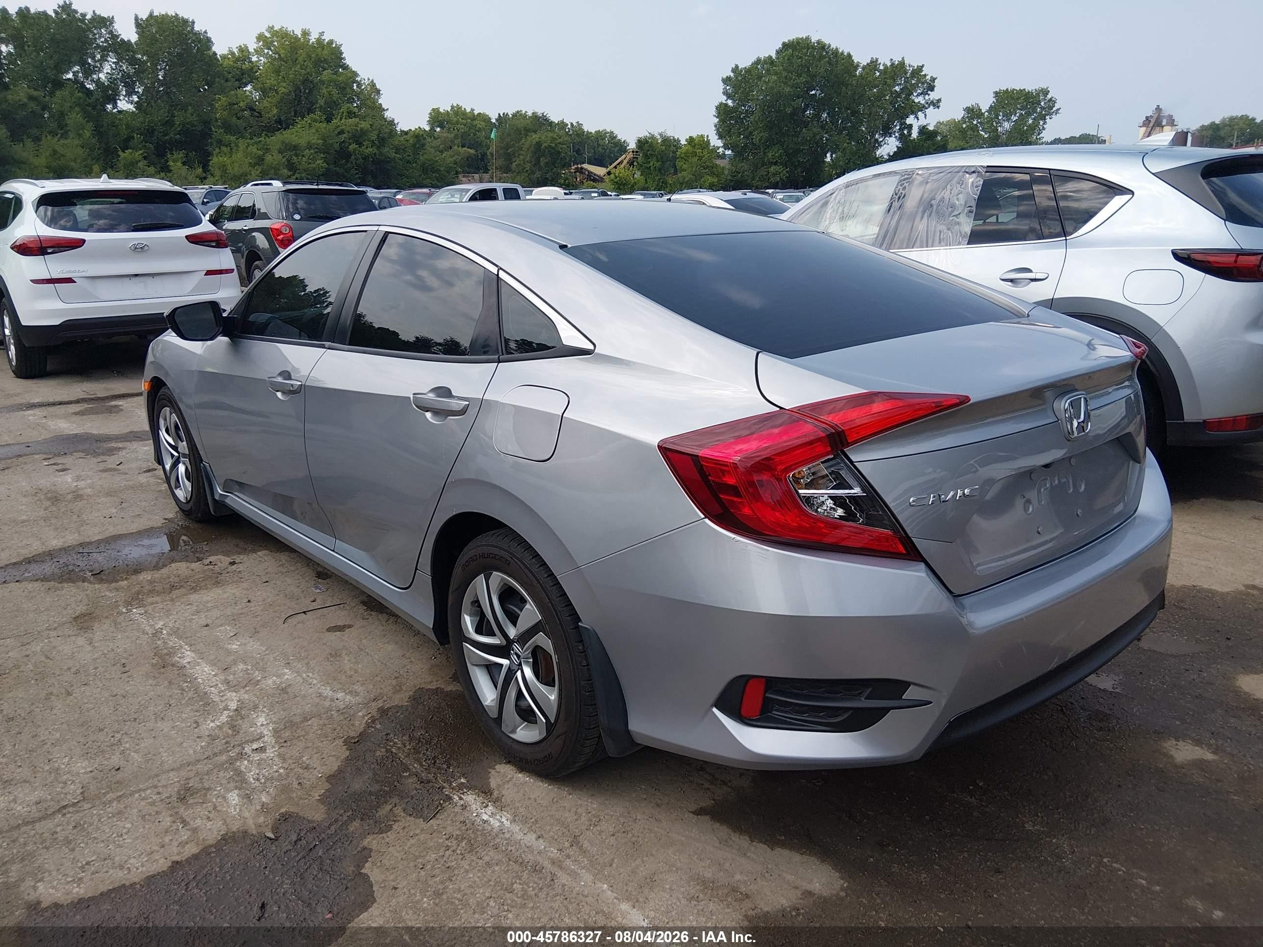 2018 Honda Civic Lx Silver vin: 2HGFC2F50JH557571
