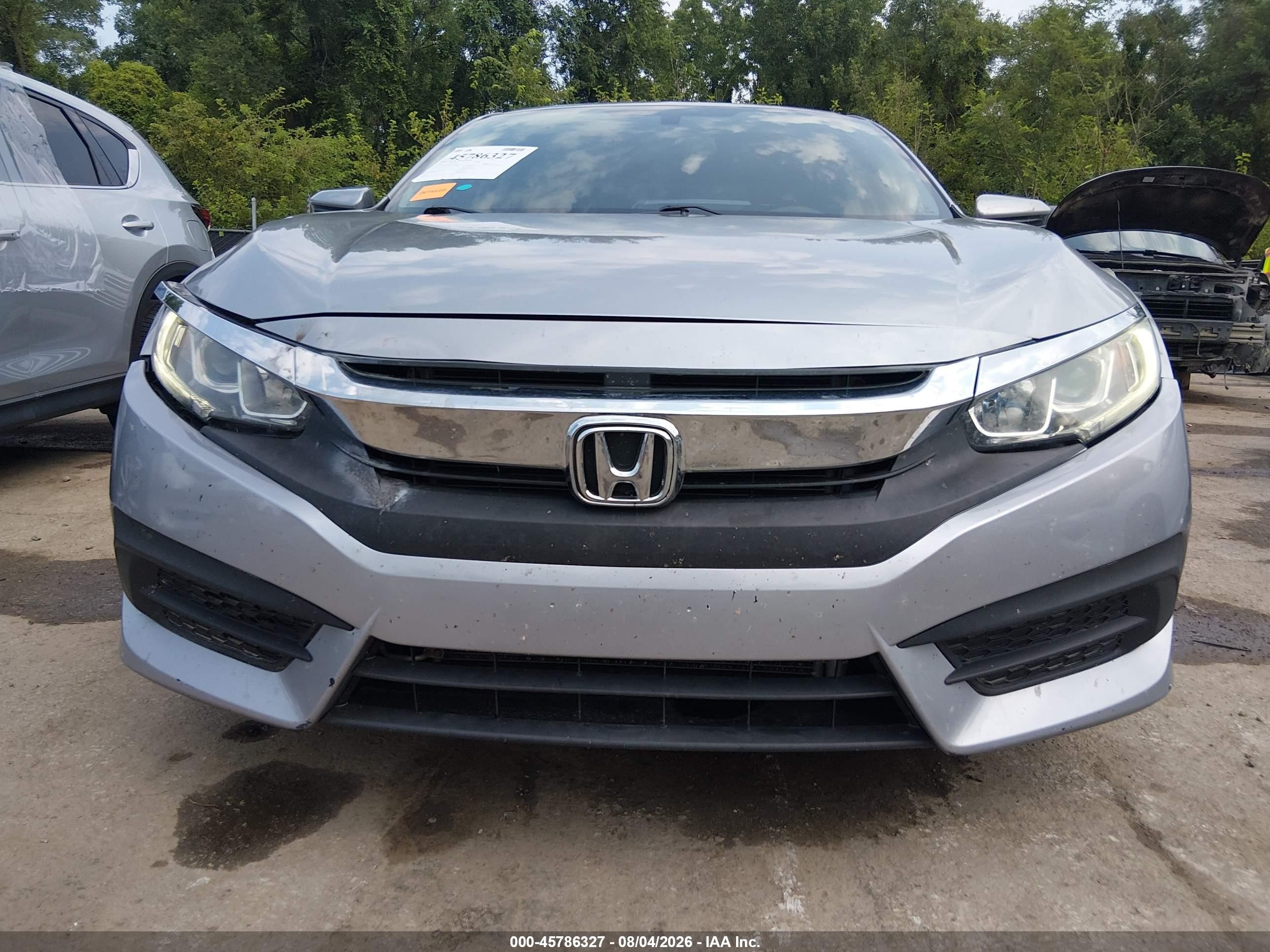 2018 Honda Civic Lx Silver vin: 2HGFC2F50JH557571