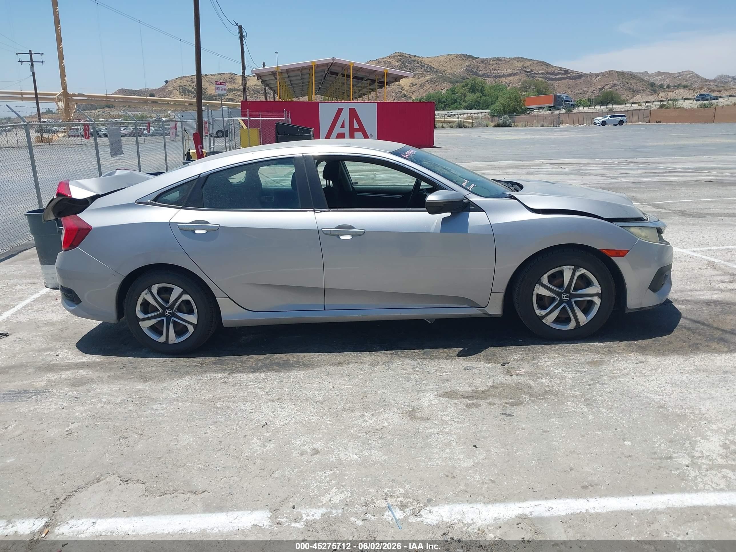 2016 Honda Civic Lx Silver vin: 2HGFC2F51GH555076