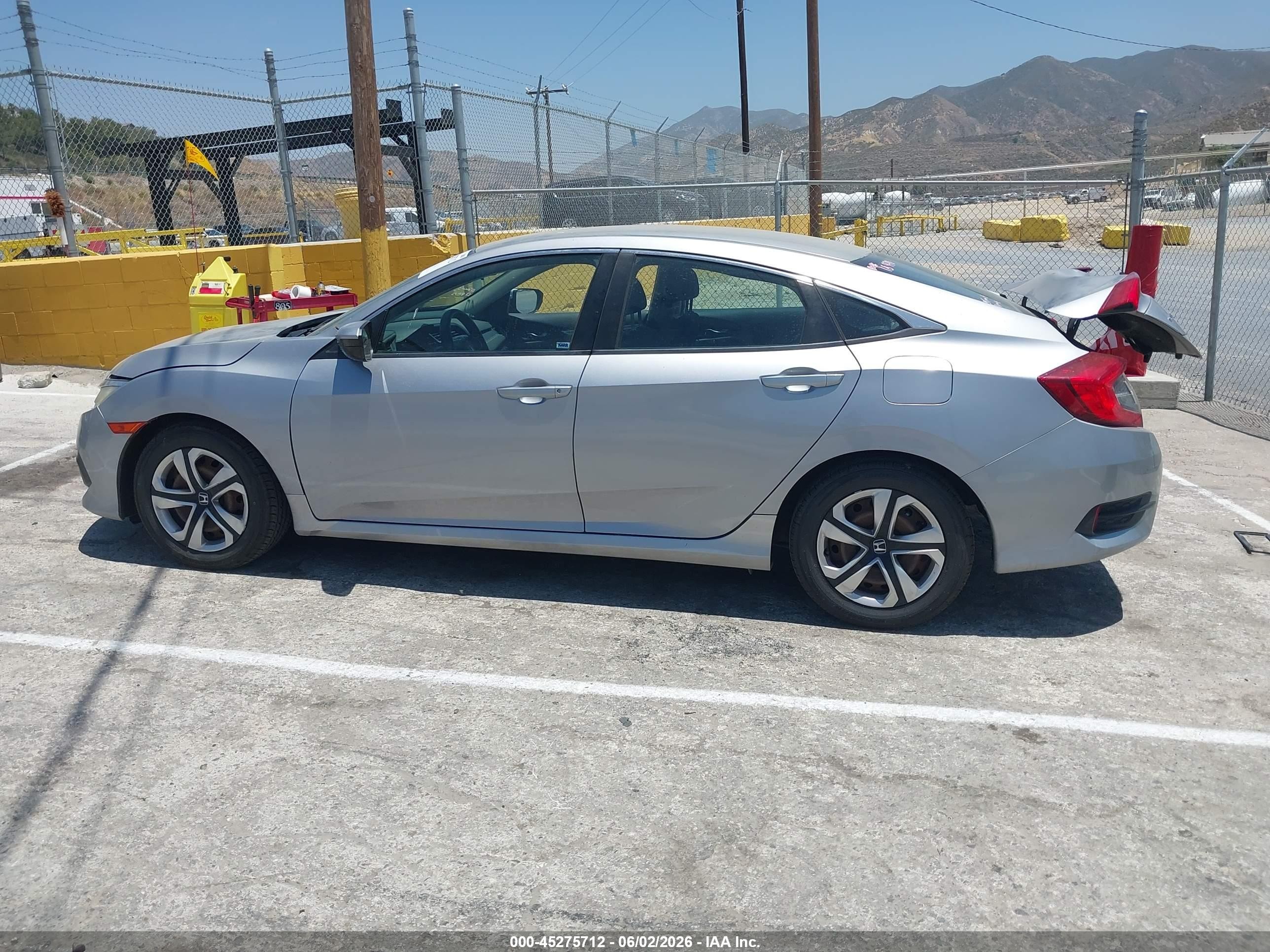 2016 Honda Civic Lx Silver vin: 2HGFC2F51GH555076