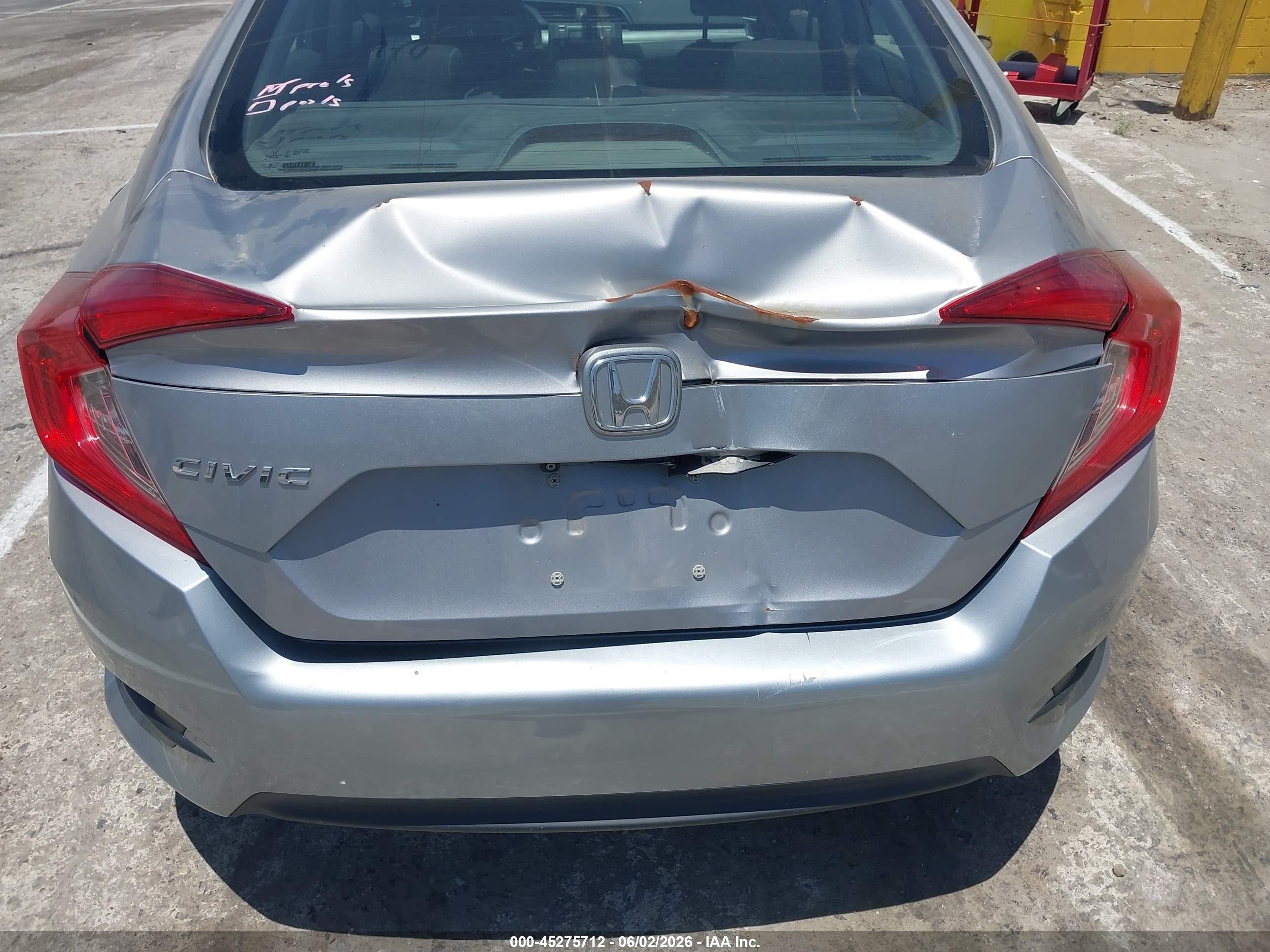 2016 Honda Civic Lx Silver vin: 2HGFC2F51GH555076