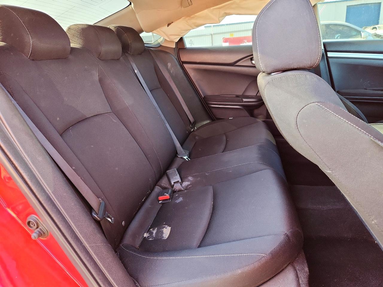 2017 Honda Civic Lx Red vin: 2HGFC2F51HH557587