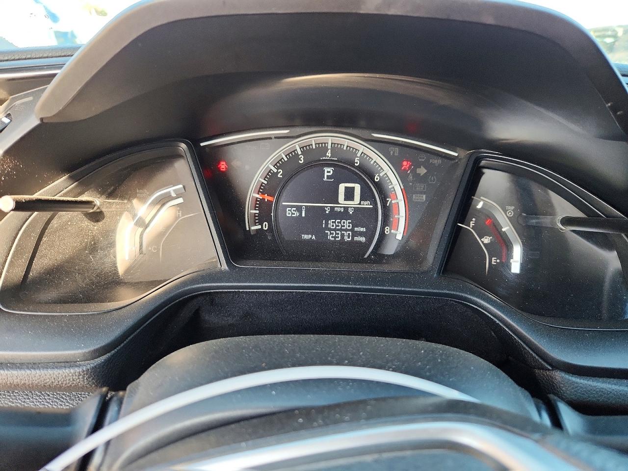 2017 Honda Civic Lx Red vin: 2HGFC2F51HH557587