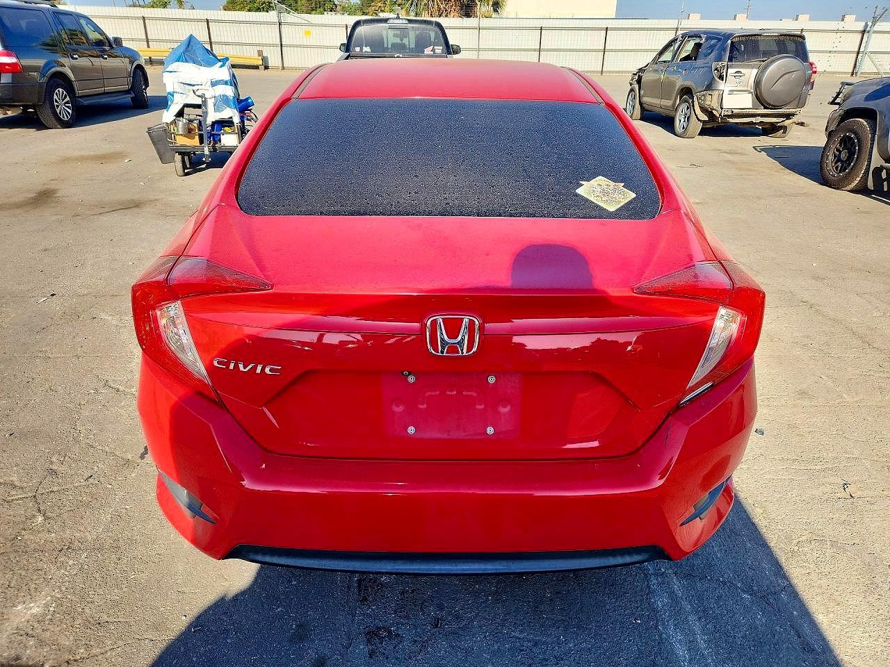 2017 Honda Civic Lx Red vin: 2HGFC2F51HH557587
