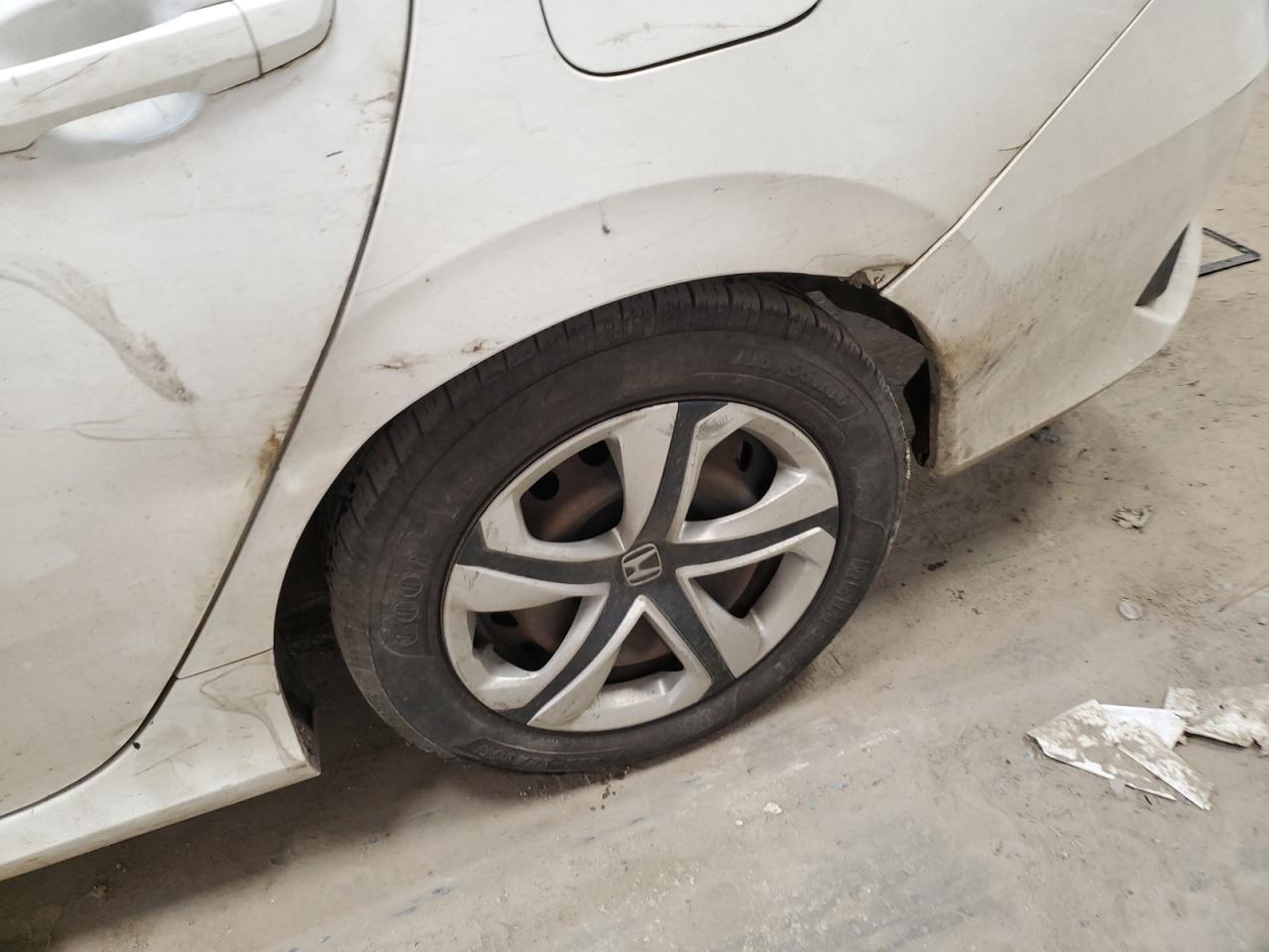 2018 Honda Civic Lx Белый vin: 2HGFC2F53JH552543 Damage: Left Rear Door, Dent(S) W/ Paint Dmg, 4 To 5 Inches