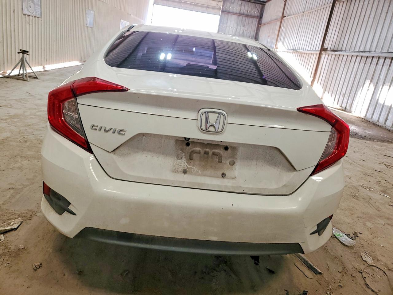 2018 Honda Civic Lx Белый vin: 2HGFC2F53JH552543