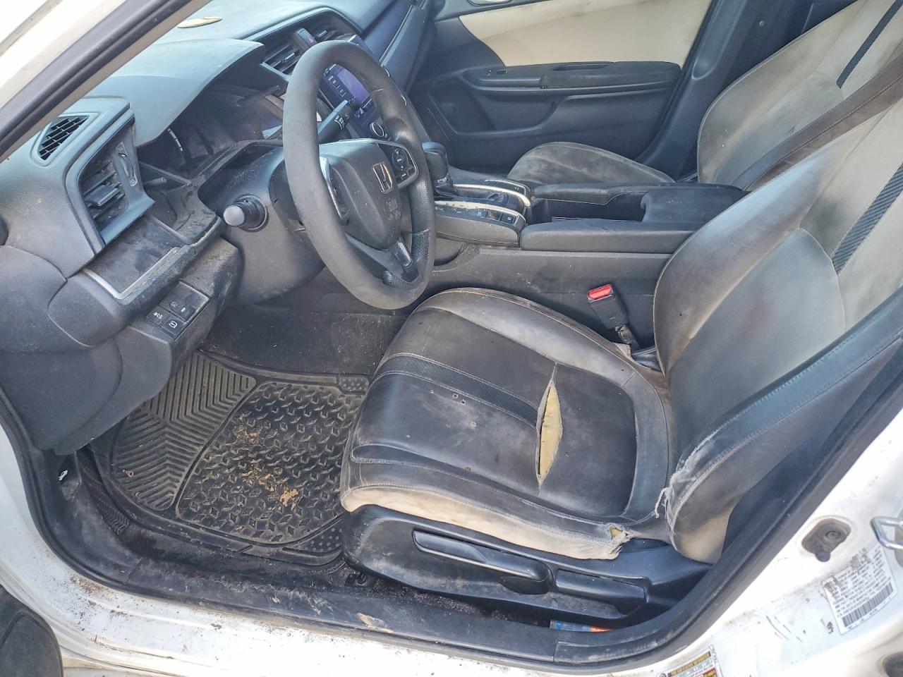 2018 Honda Civic Lx Белый vin: 2HGFC2F53JH552543