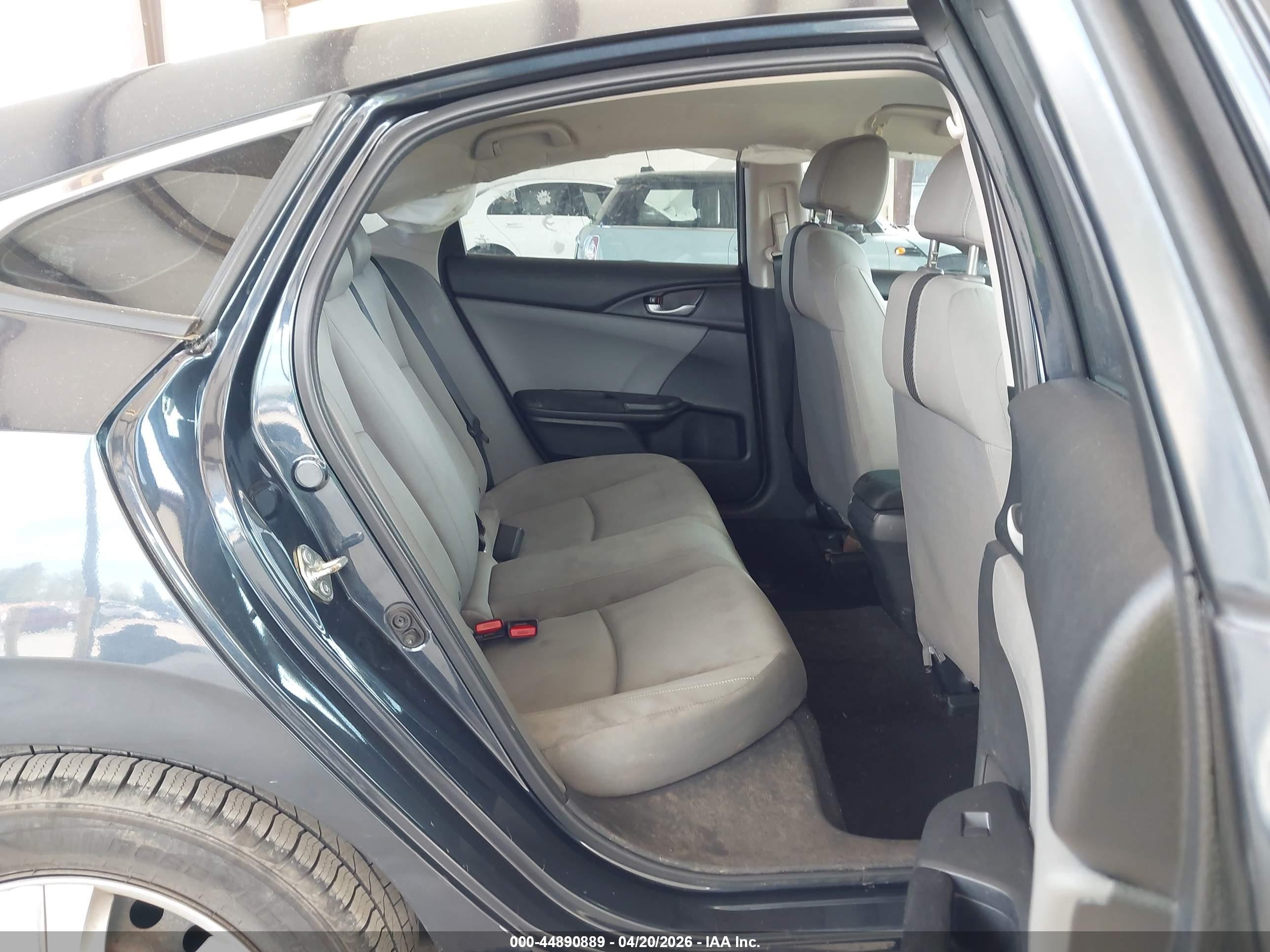 2018 Honda Civic Lx Серый vin: 2HGFC2F53JH595926
