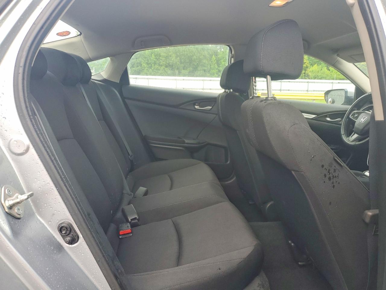 2018 Honda Civic Lx Silver vin: 2HGFC2F53JH601143