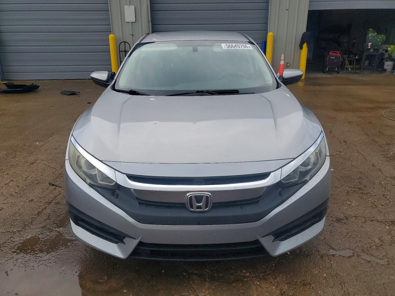 2018 Honda Civic Lx Silver vin: 2HGFC2F53JH601143