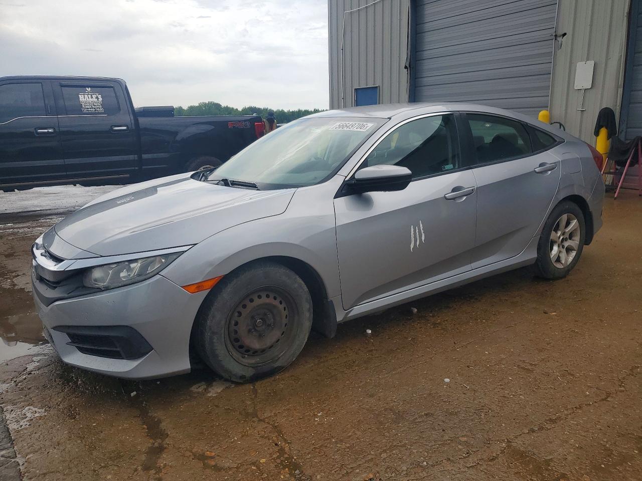 2018 Honda Civic Lx Silver vin: 2HGFC2F53JH601143