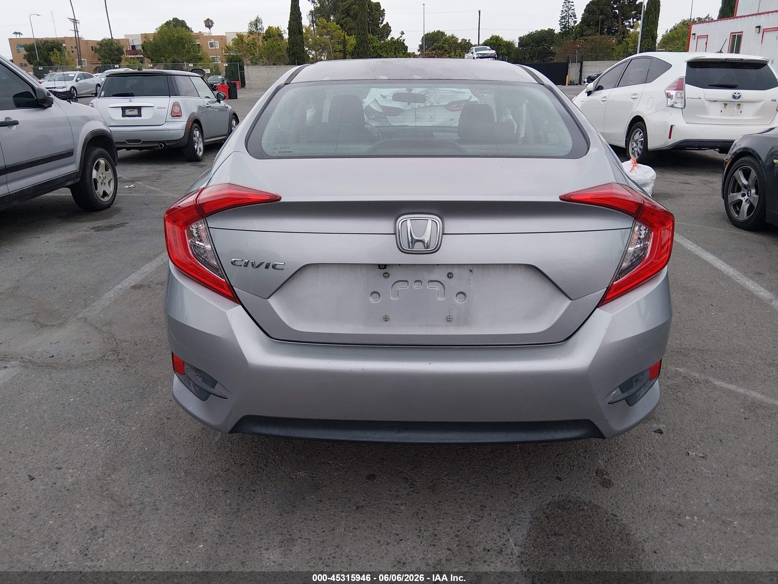 2016 Honda Civic Lx Silver vin: 2HGFC2F54GH550101