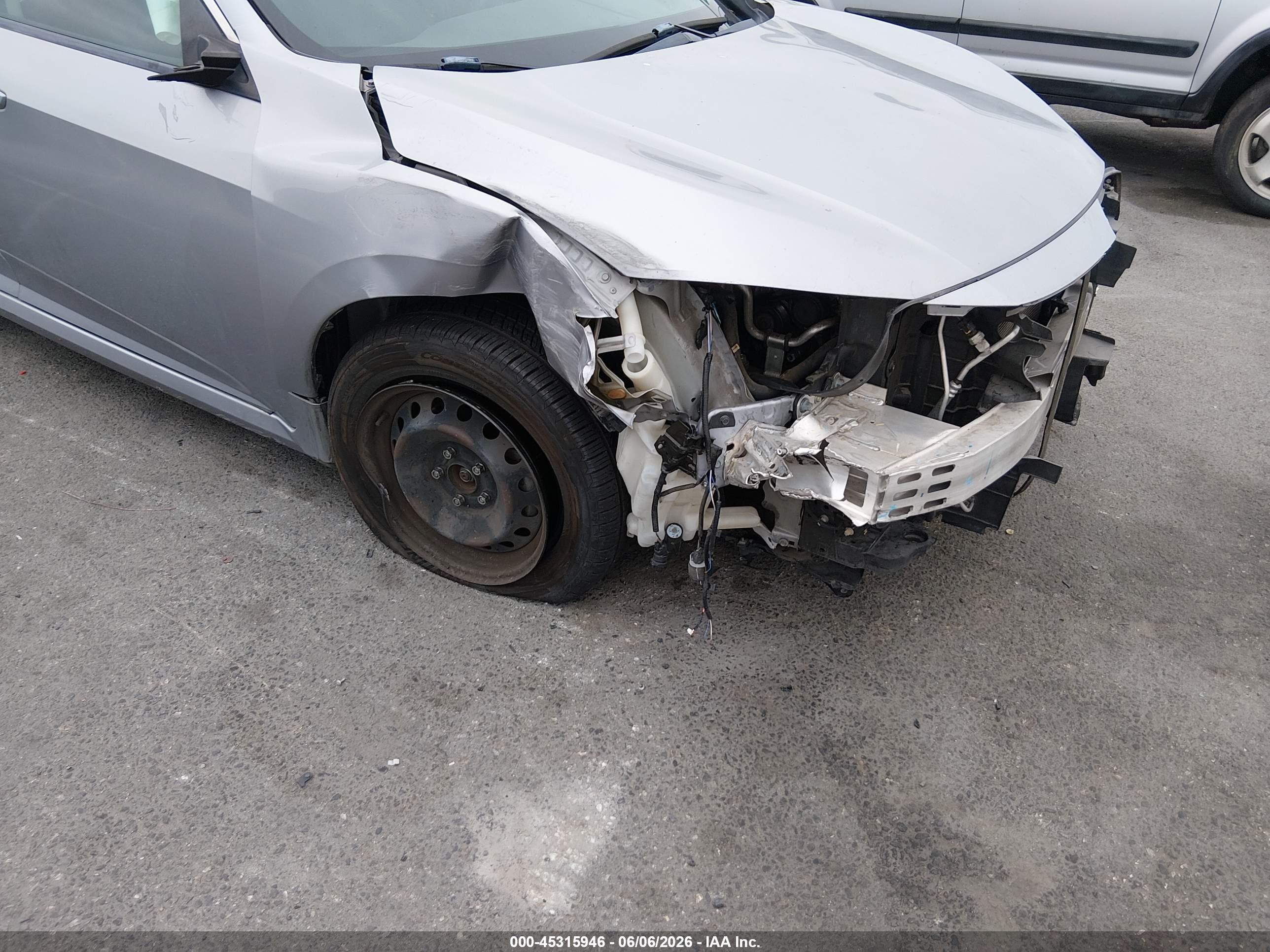 2016 Honda Civic Lx Silver vin: 2HGFC2F54GH550101