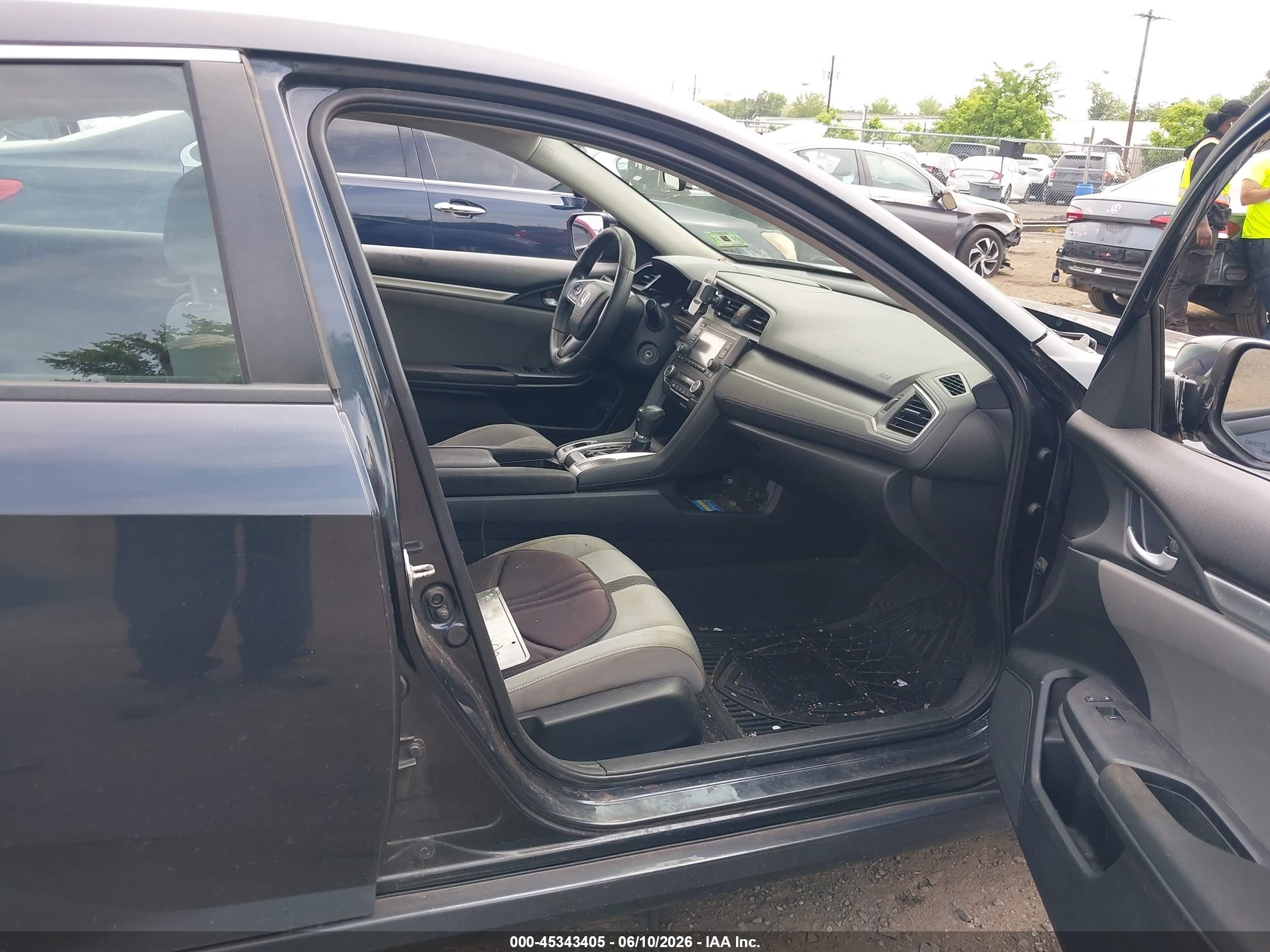 2018 Honda Civic Lx Blue vin: 2HGFC2F54JH535704