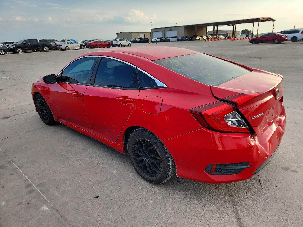 2018 Honda Civic Lx Red vin: 2HGFC2F54JH569951