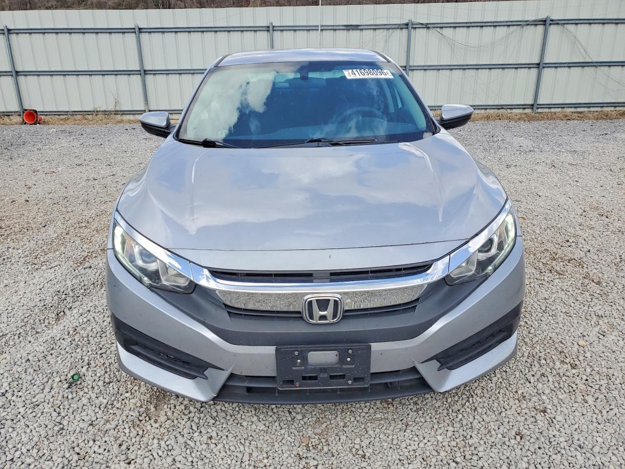 2018 Honda Civic Lx Silver vin: 2HGFC2F54JH577077