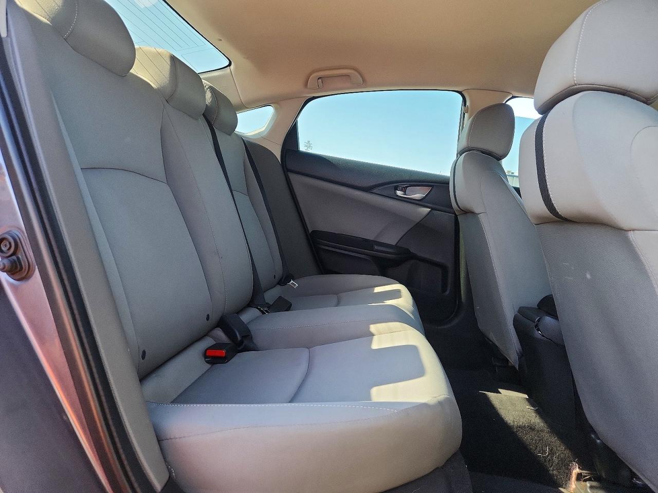 2018 Honda Civic Lx Gray vin: 2HGFC2F55JH528793
