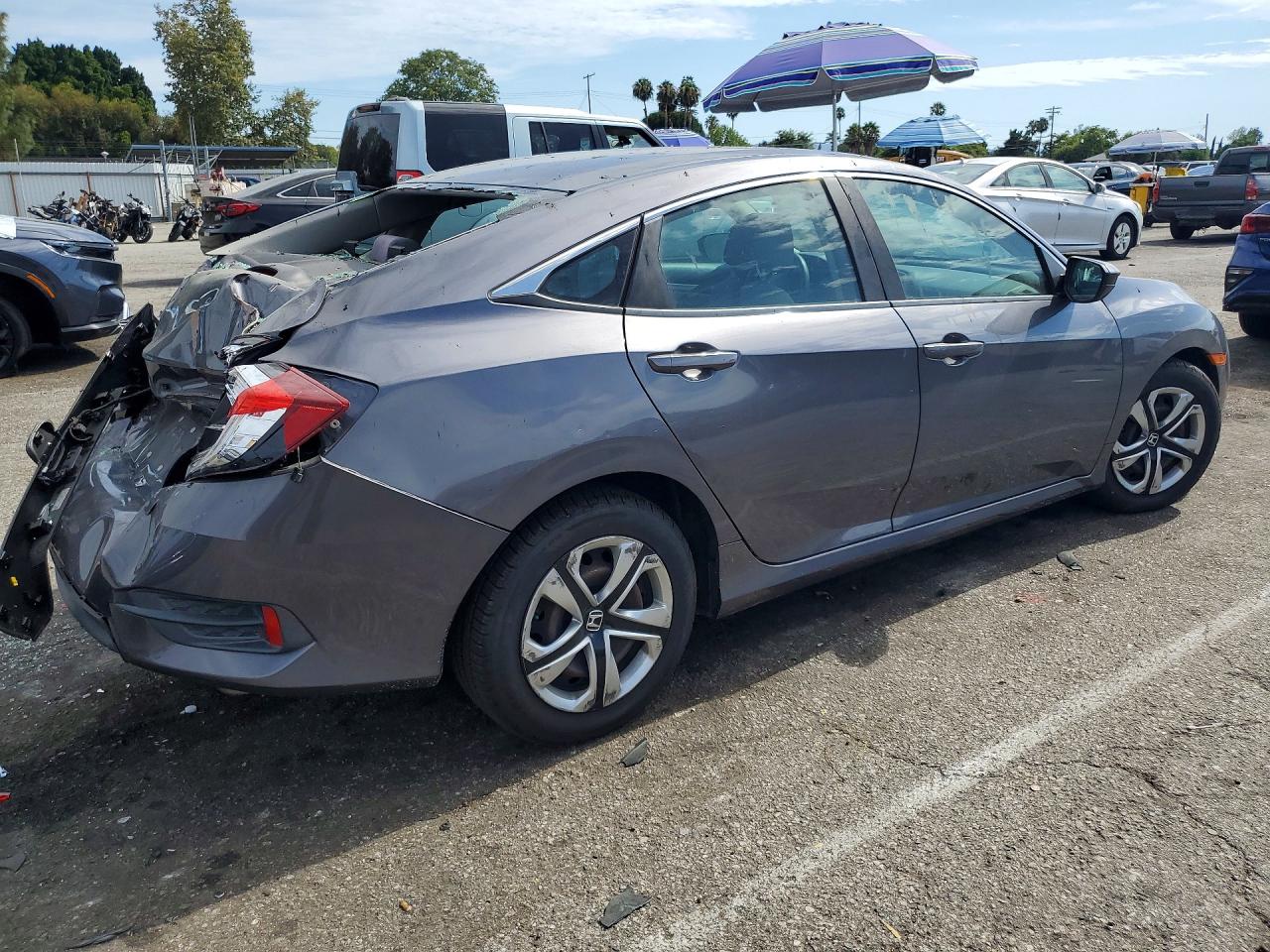2018 Honda Civic Lx Gray vin: 2HGFC2F55JH602665
