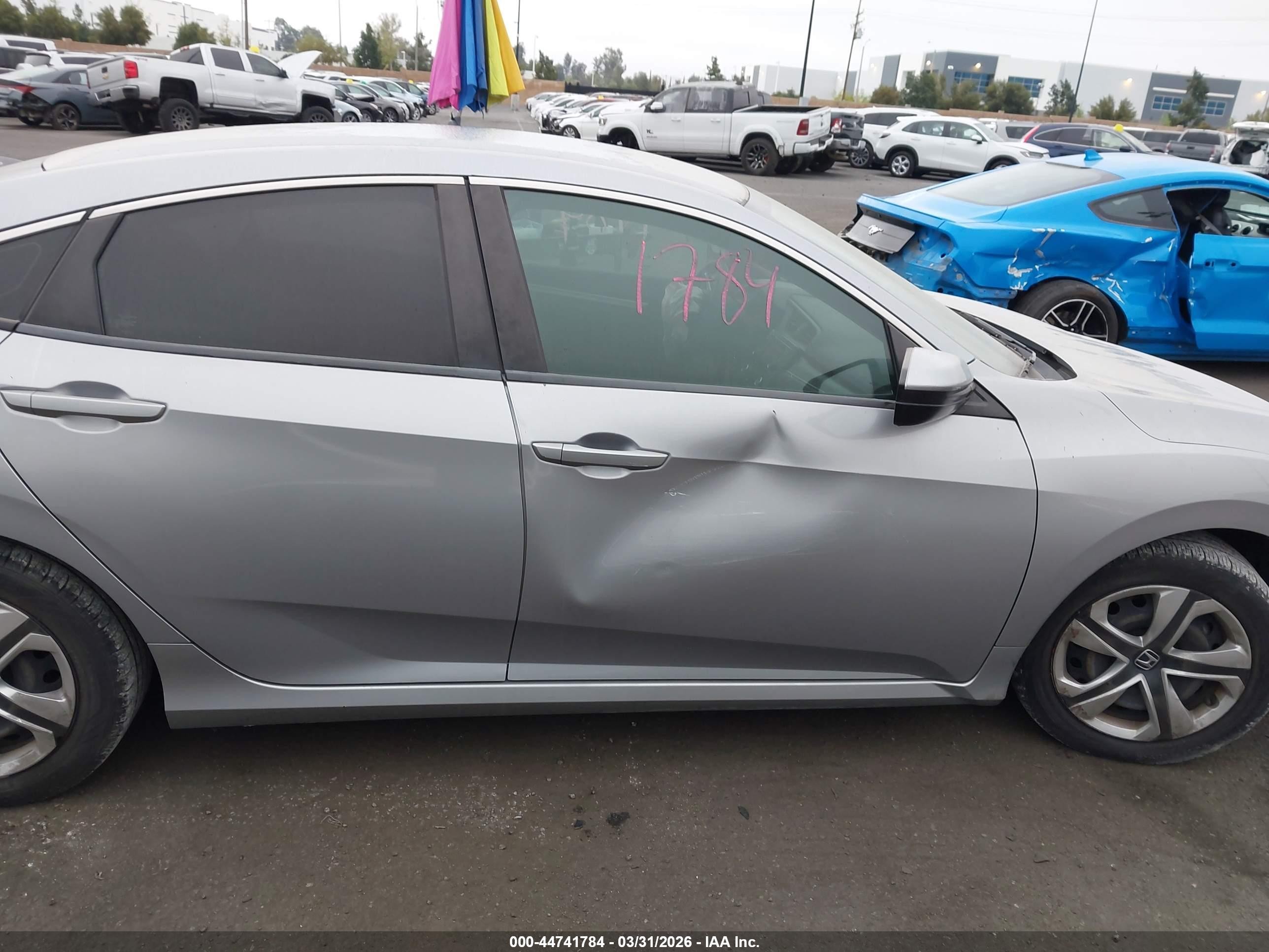 2017 Honda Civic Lx Silver vin: 2HGFC2F57HH562485