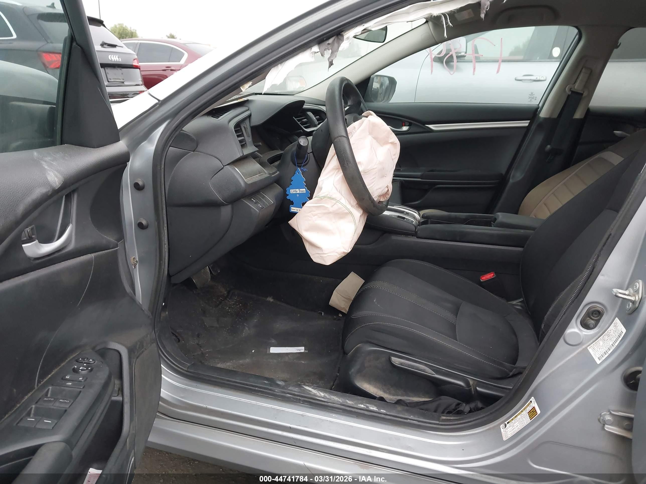 2017 Honda Civic Lx Silver vin: 2HGFC2F57HH562485