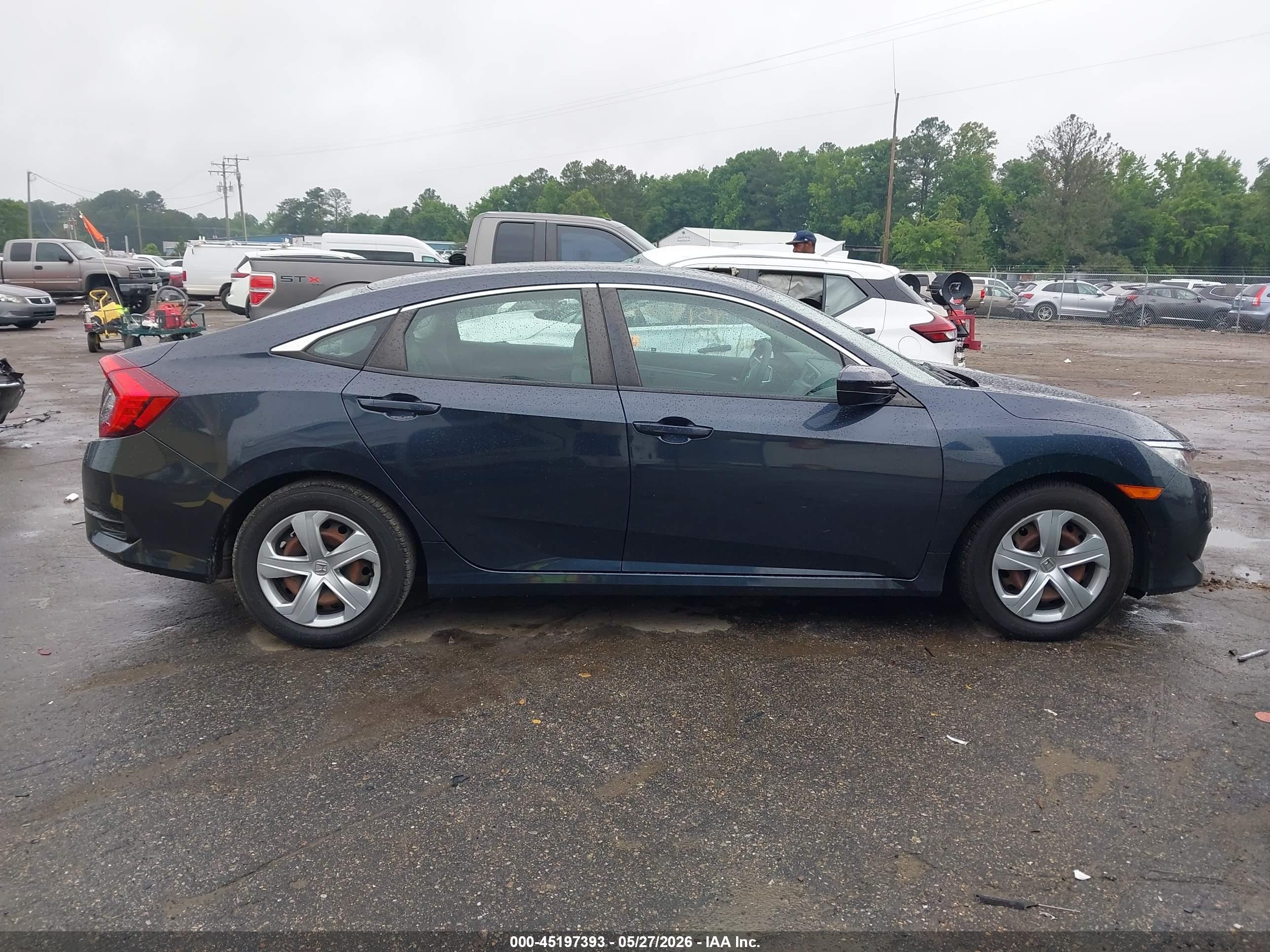 2018 Honda Civic Lx Blue vin: 2HGFC2F57JH511400