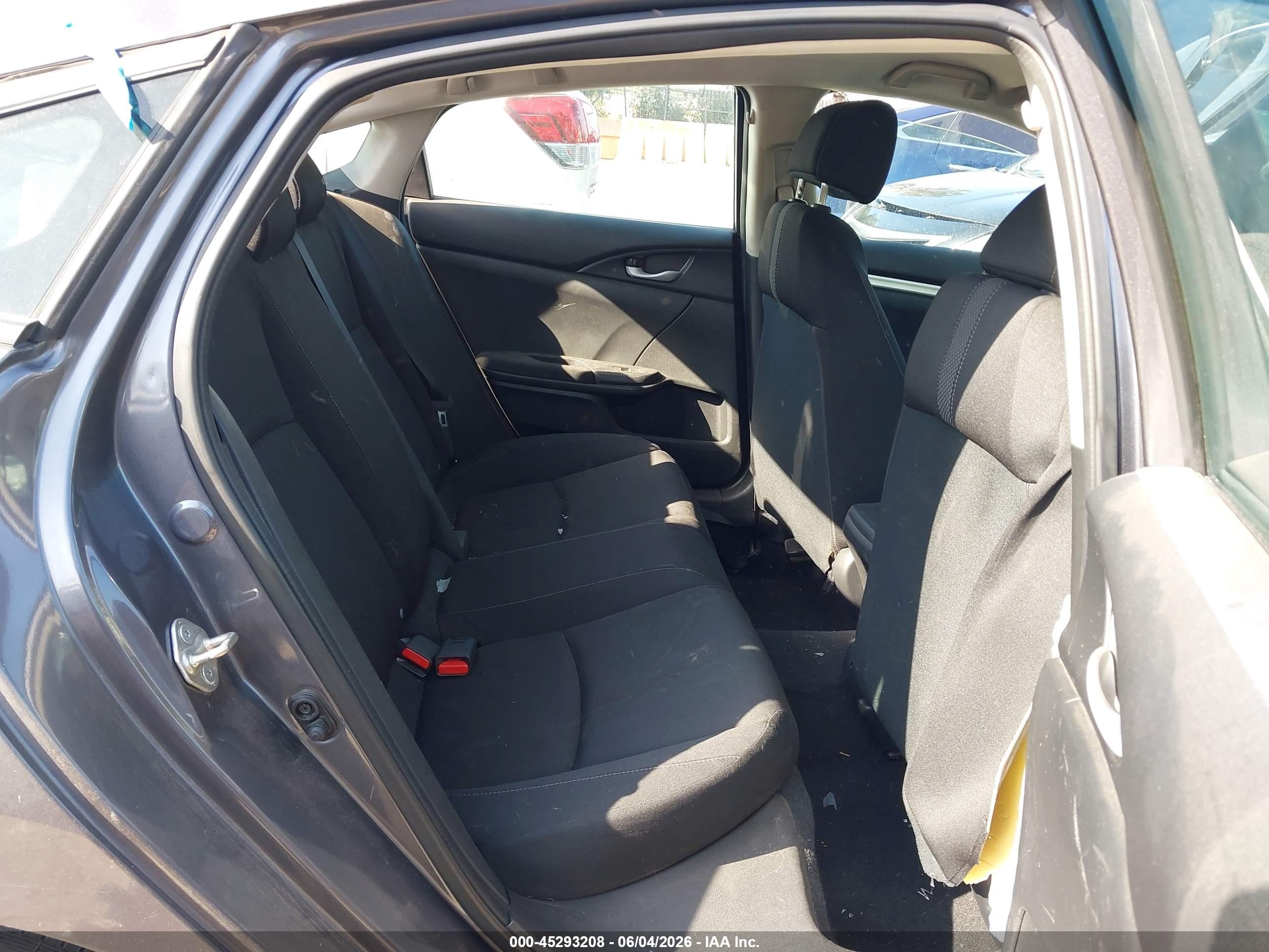 2018 Honda Civic Lx Gray vin: 2HGFC2F57JH519030