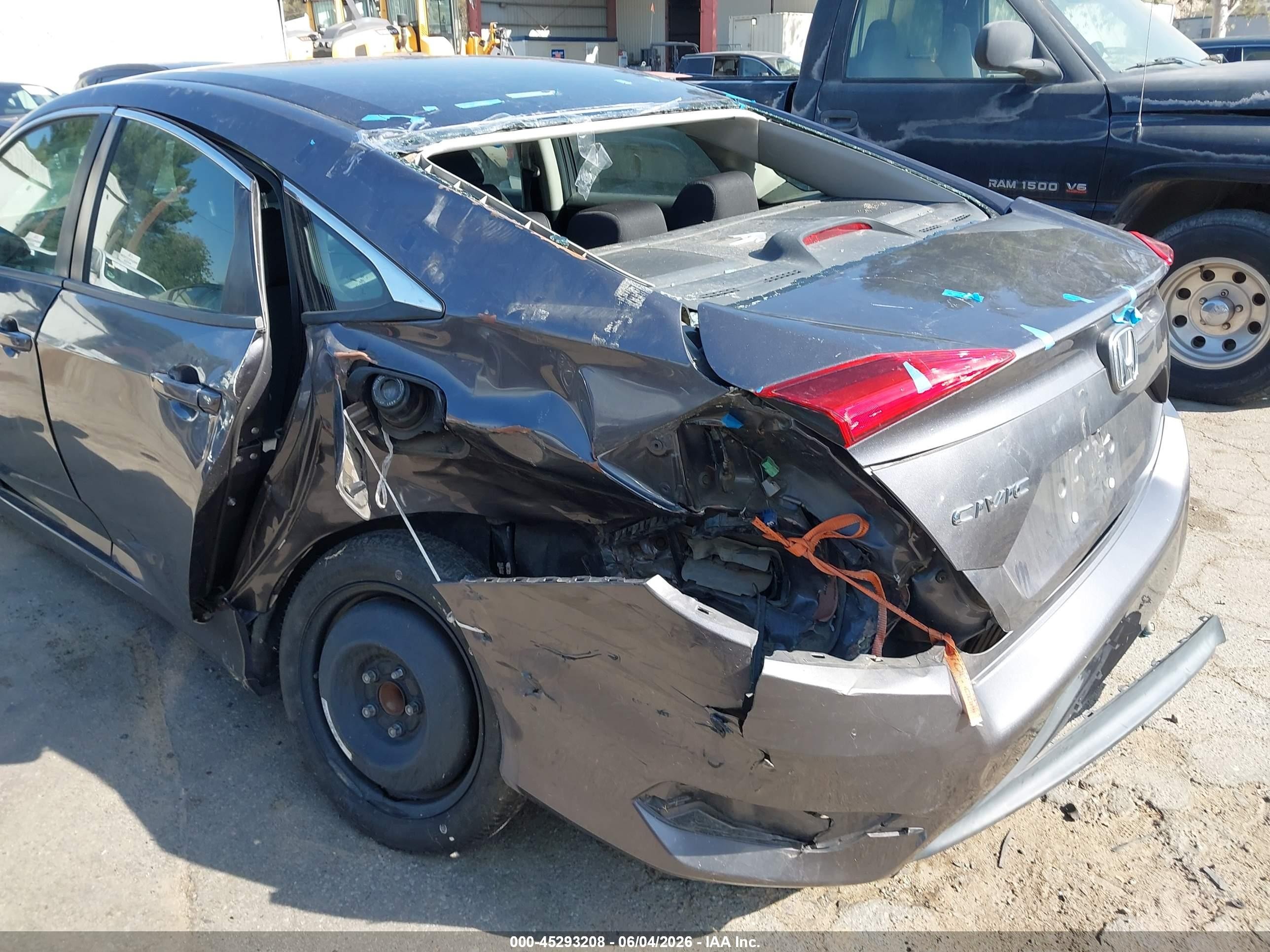 2018 Honda Civic Lx Gray vin: 2HGFC2F57JH519030