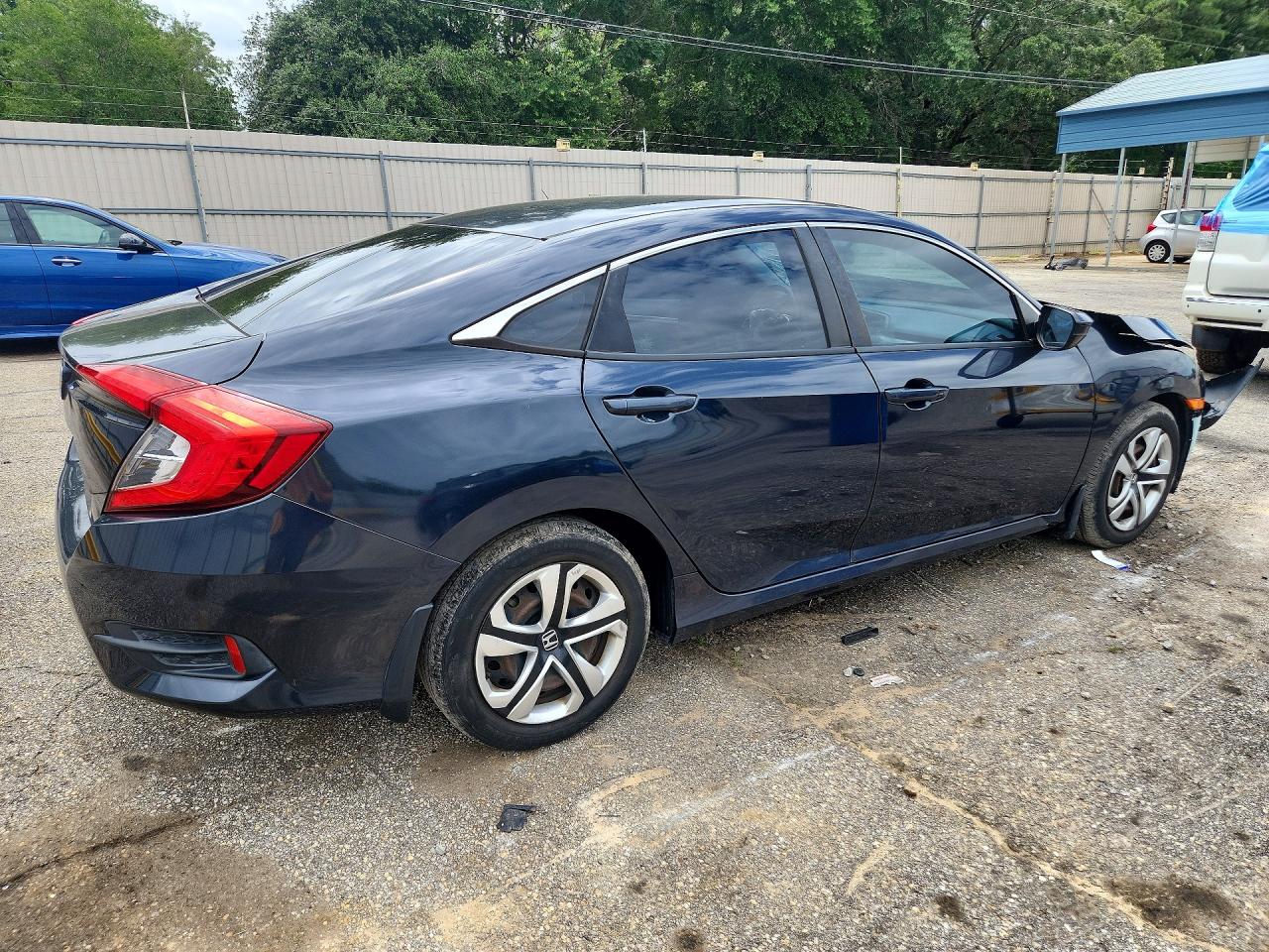 2018 Honda Civic Lx Gray vin: 2HGFC2F57JH569765