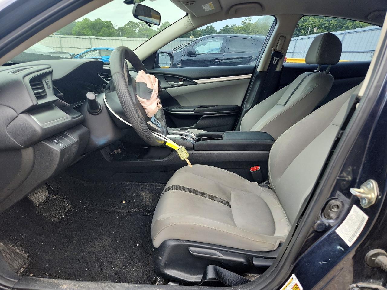 2018 Honda Civic Lx Gray vin: 2HGFC2F57JH569765