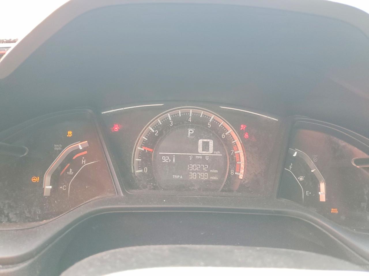 2018 Honda Civic Lx Red vin: 2HGFC2F57JH580278