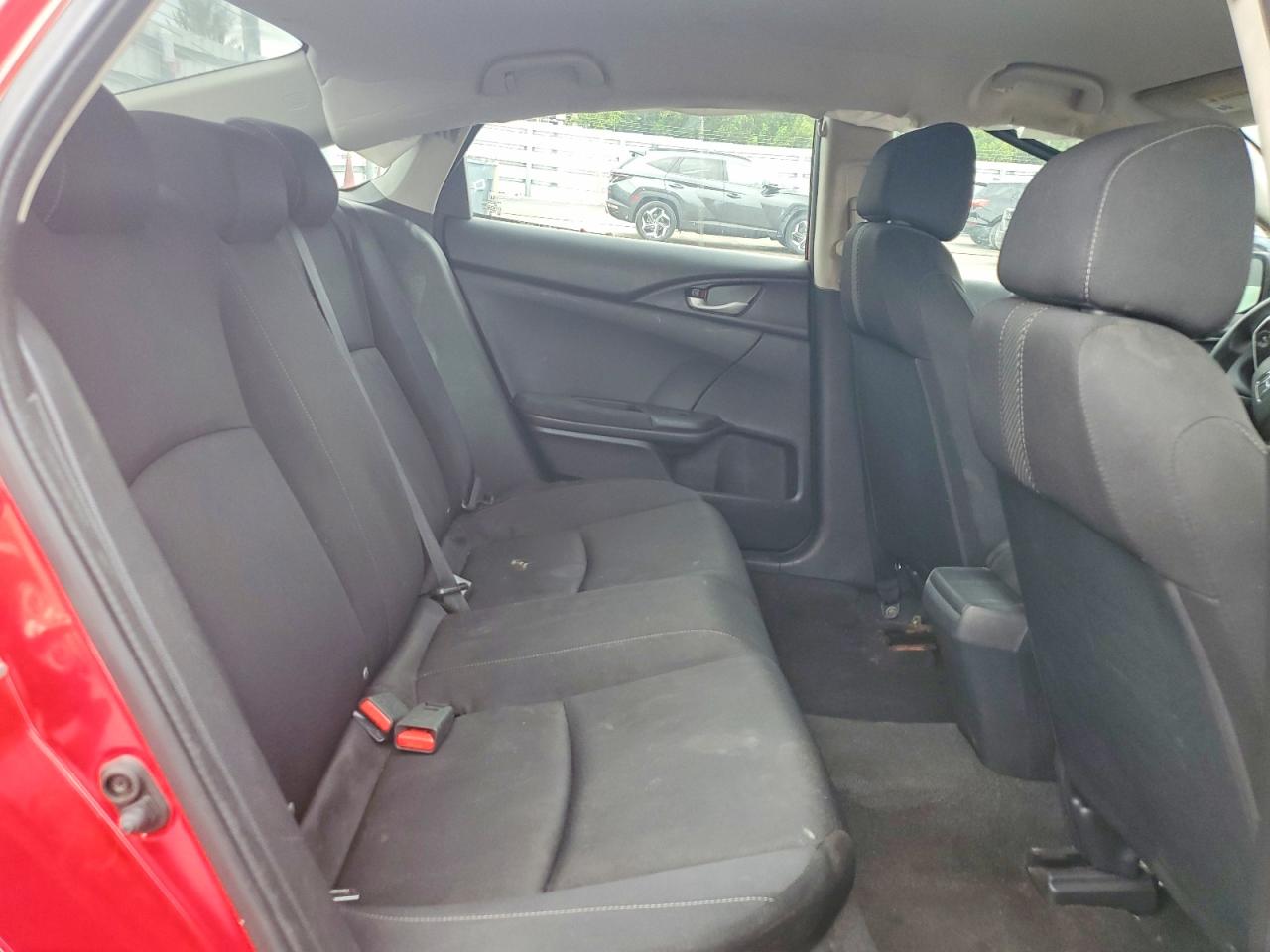 2018 Honda Civic Lx Red vin: 2HGFC2F57JH580278