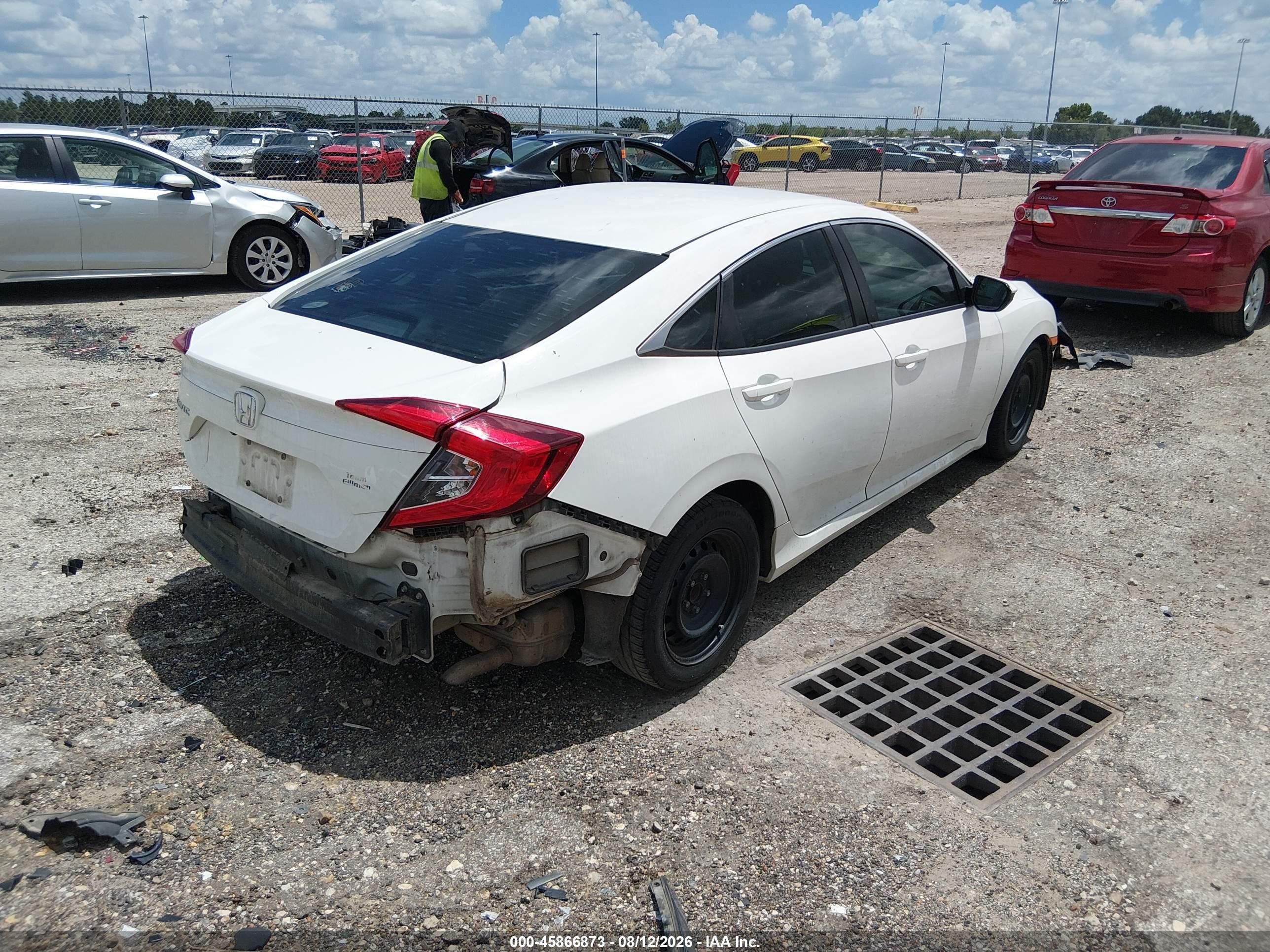 2018 Honda Civic Lx White vin: 2HGFC2F57JH601663