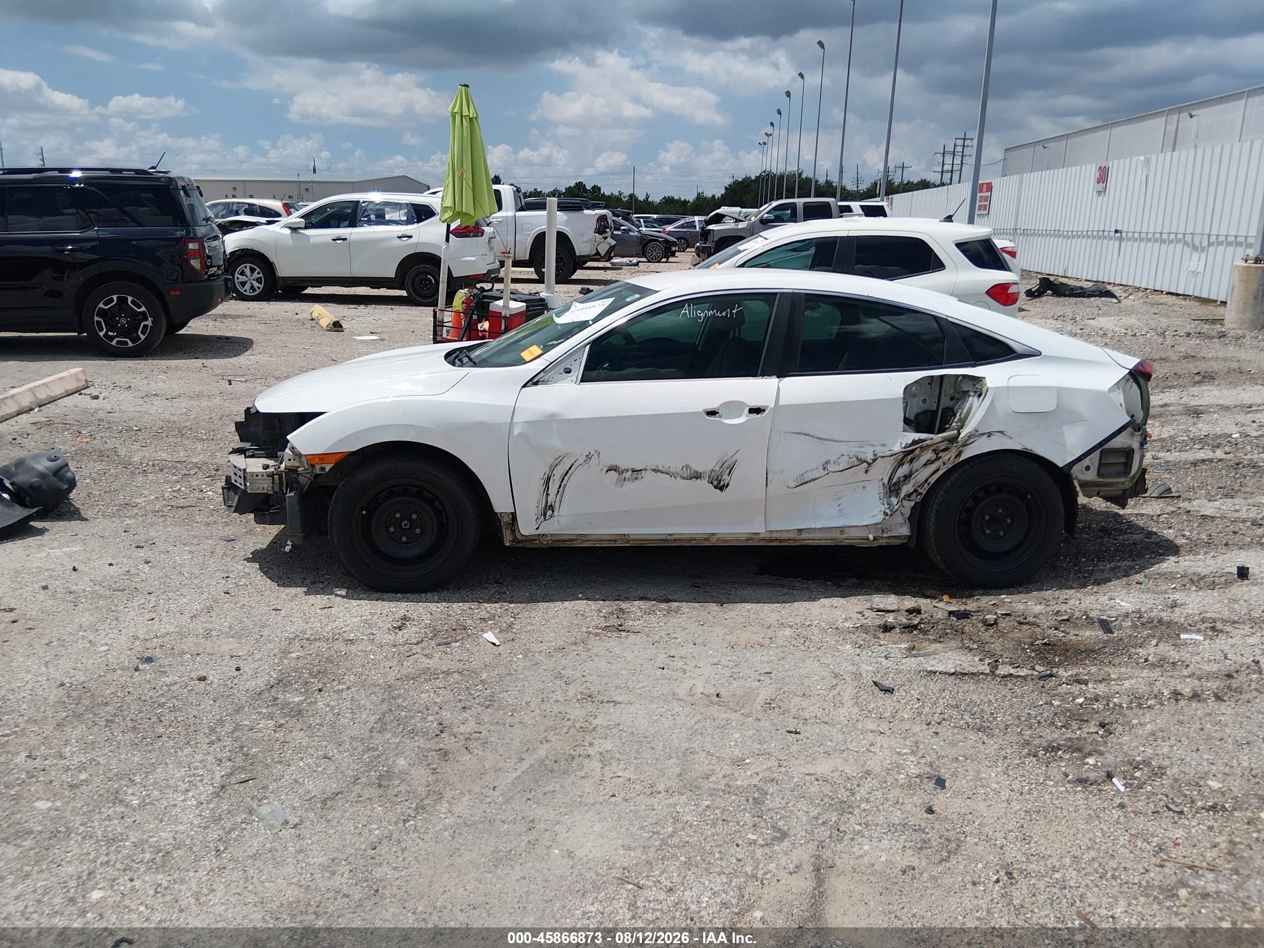 2018 Honda Civic Lx White vin: 2HGFC2F57JH601663